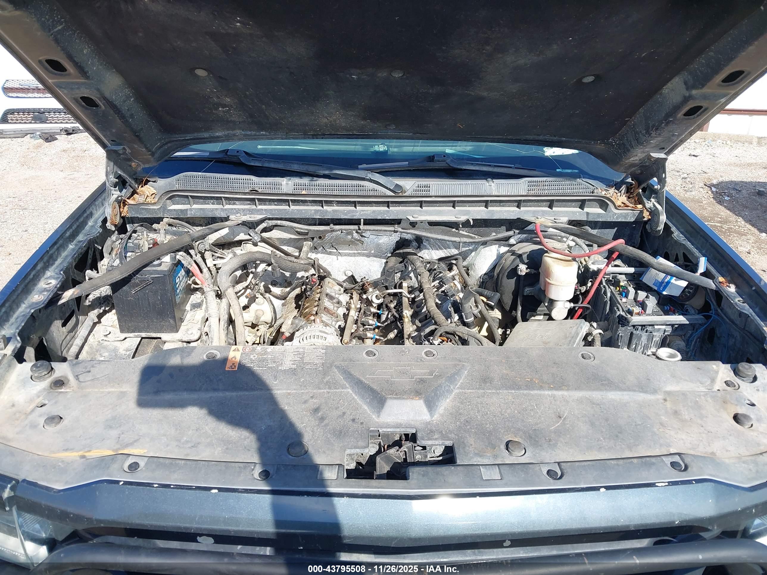 CHEVROLET SILVERADO image 10