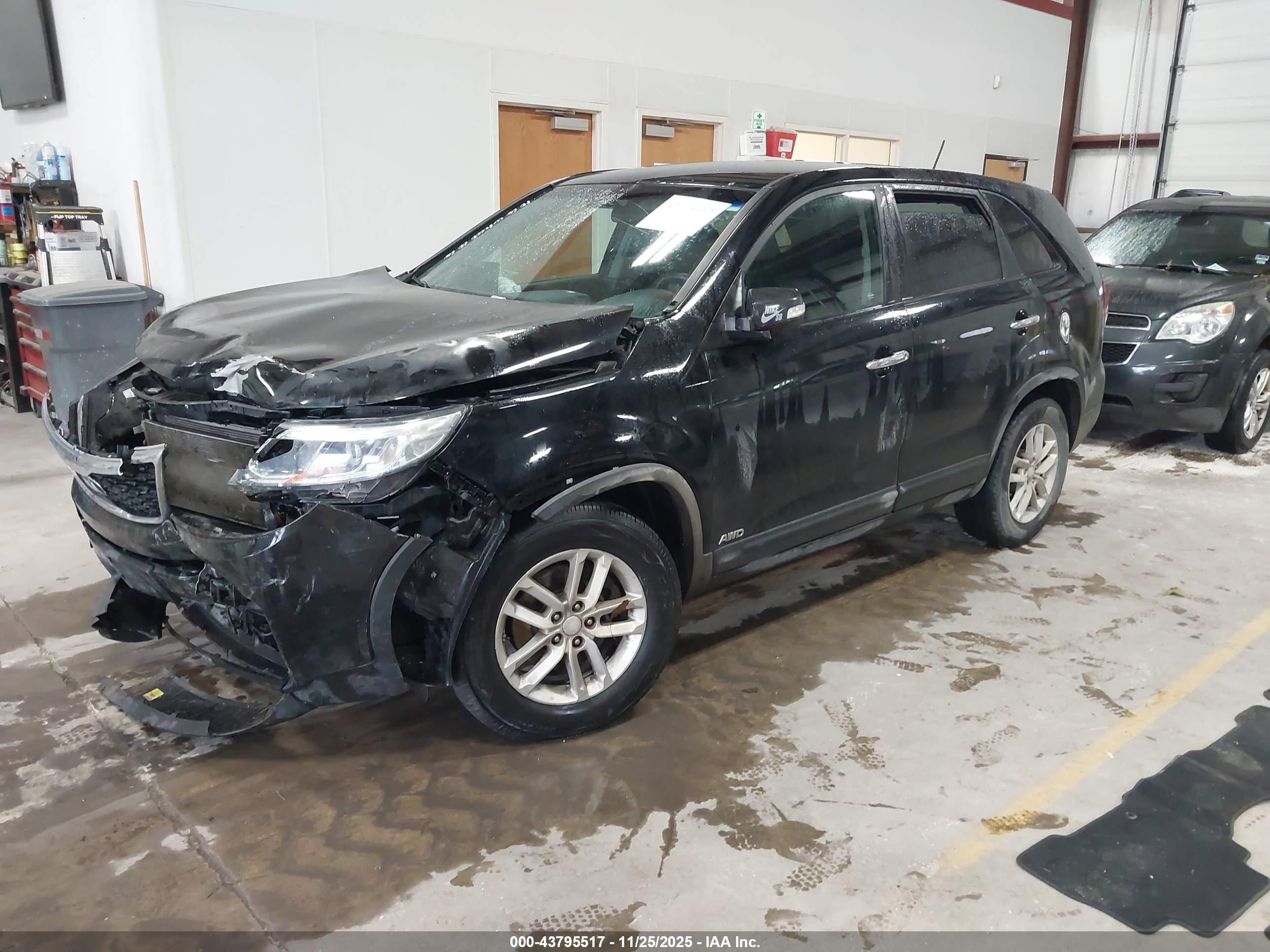 KIA SORENTO image 2