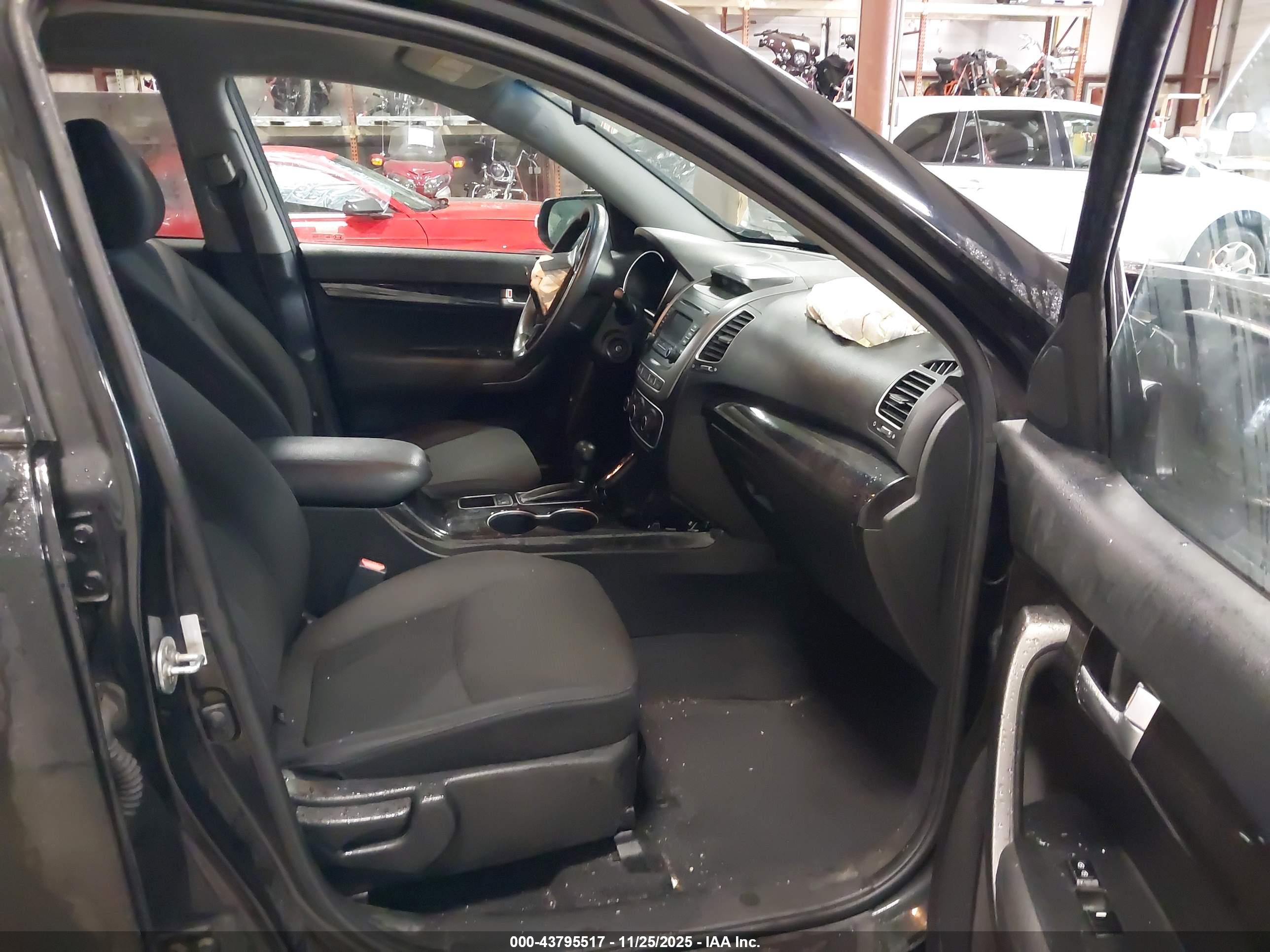 KIA SORENTO image 5