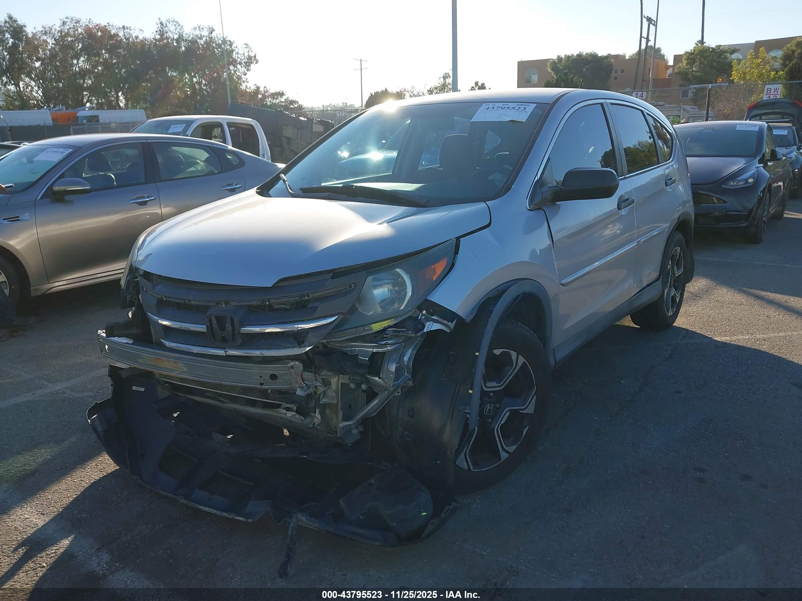 HONDA CR-V image 2