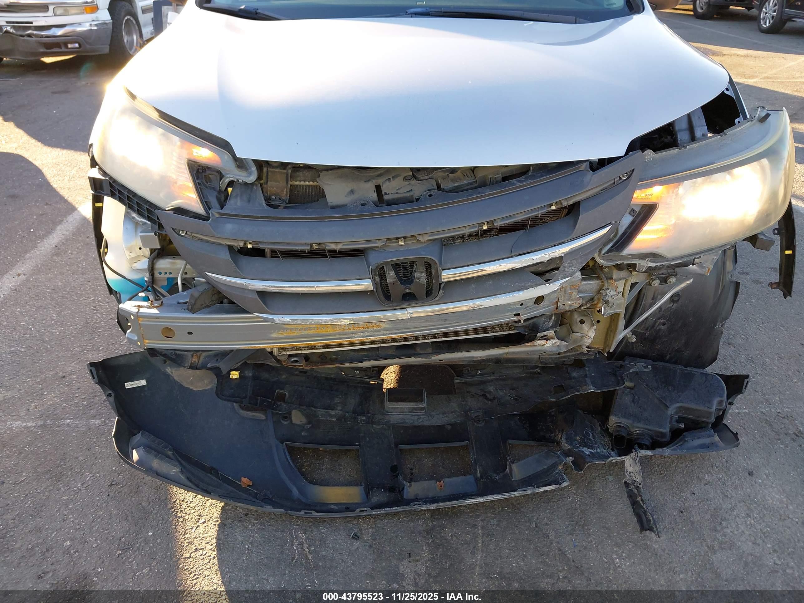HONDA CR-V image 6