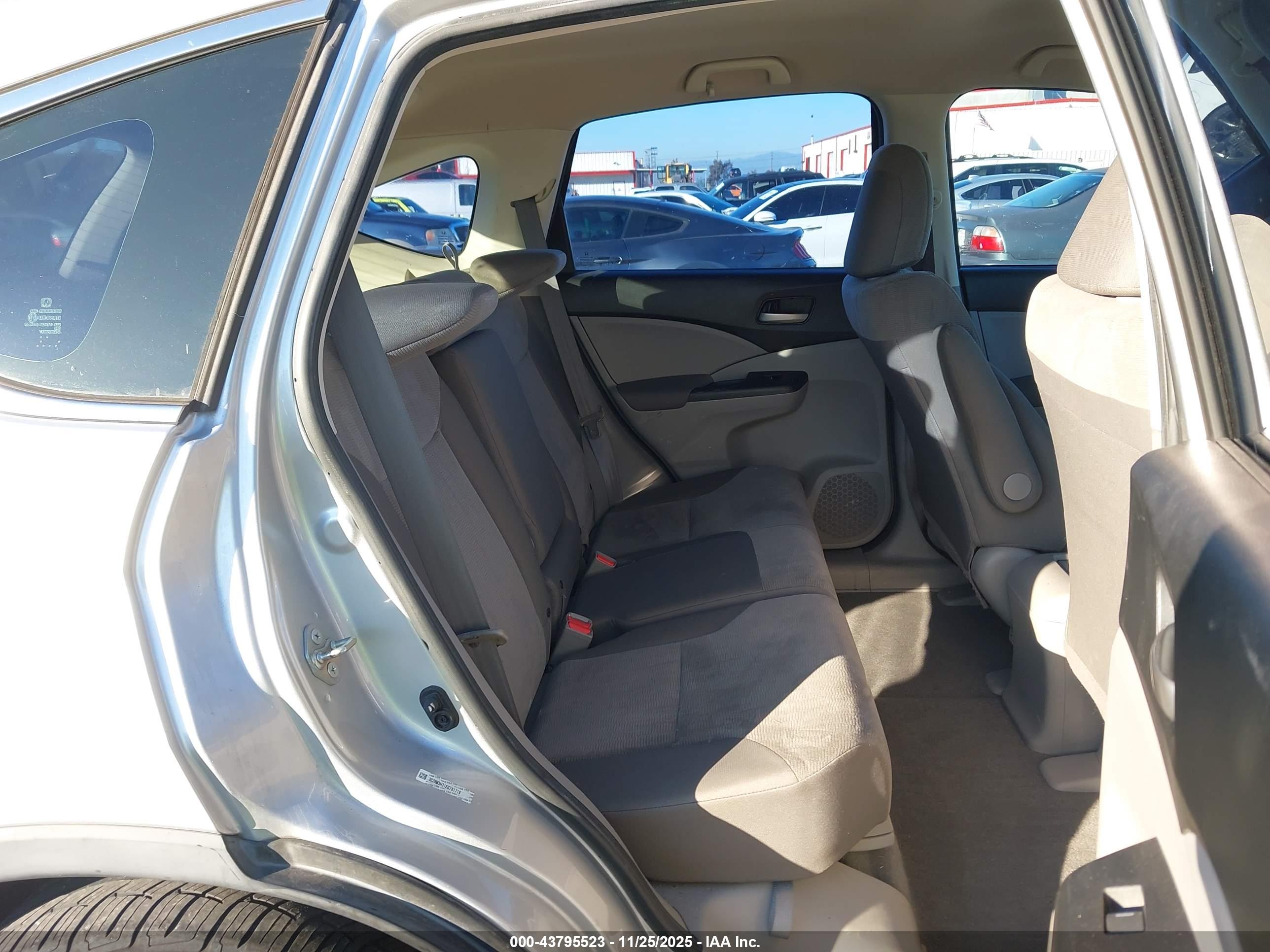 HONDA CR-V image 8