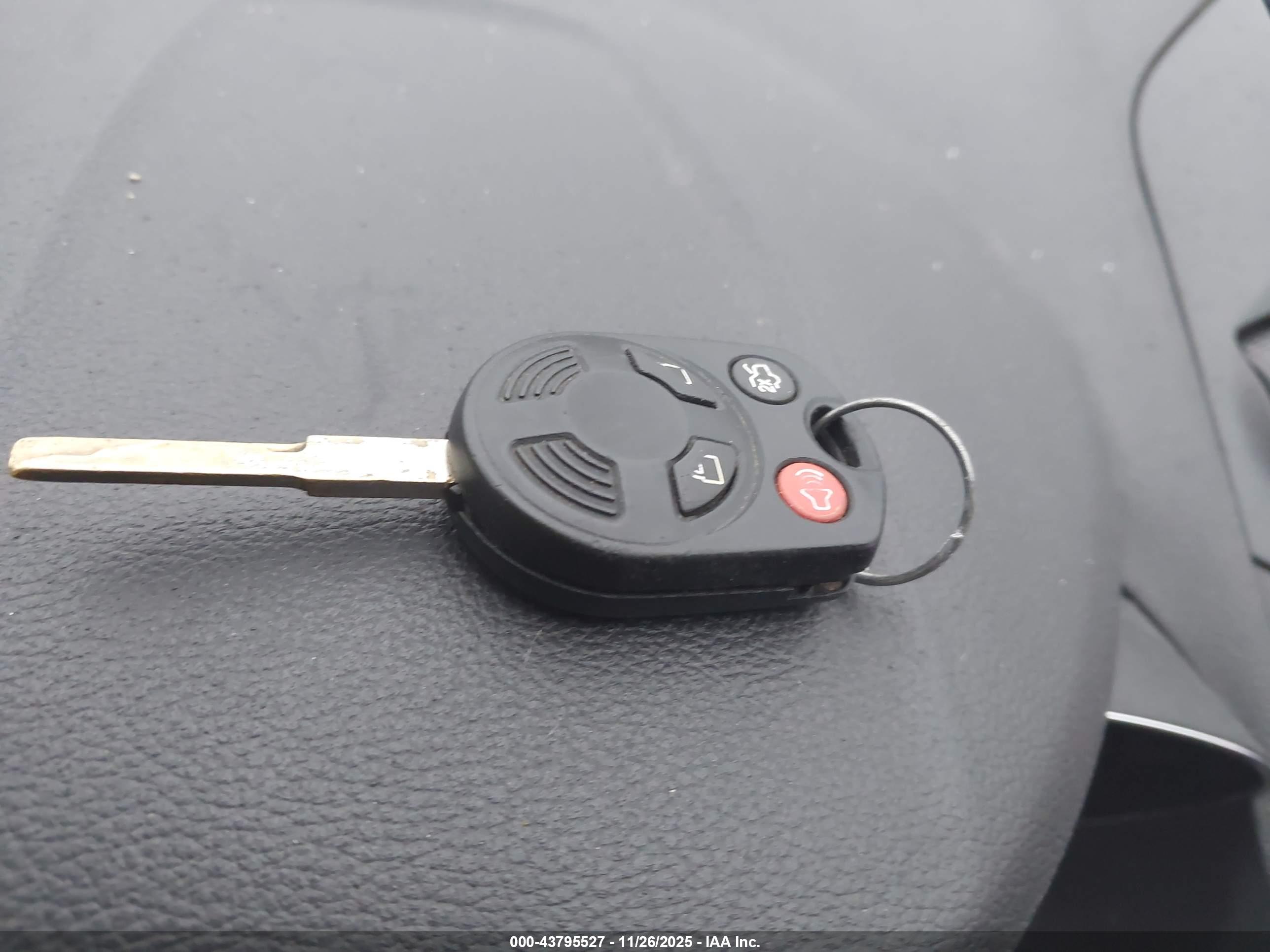 FORD ESCAPE image 11