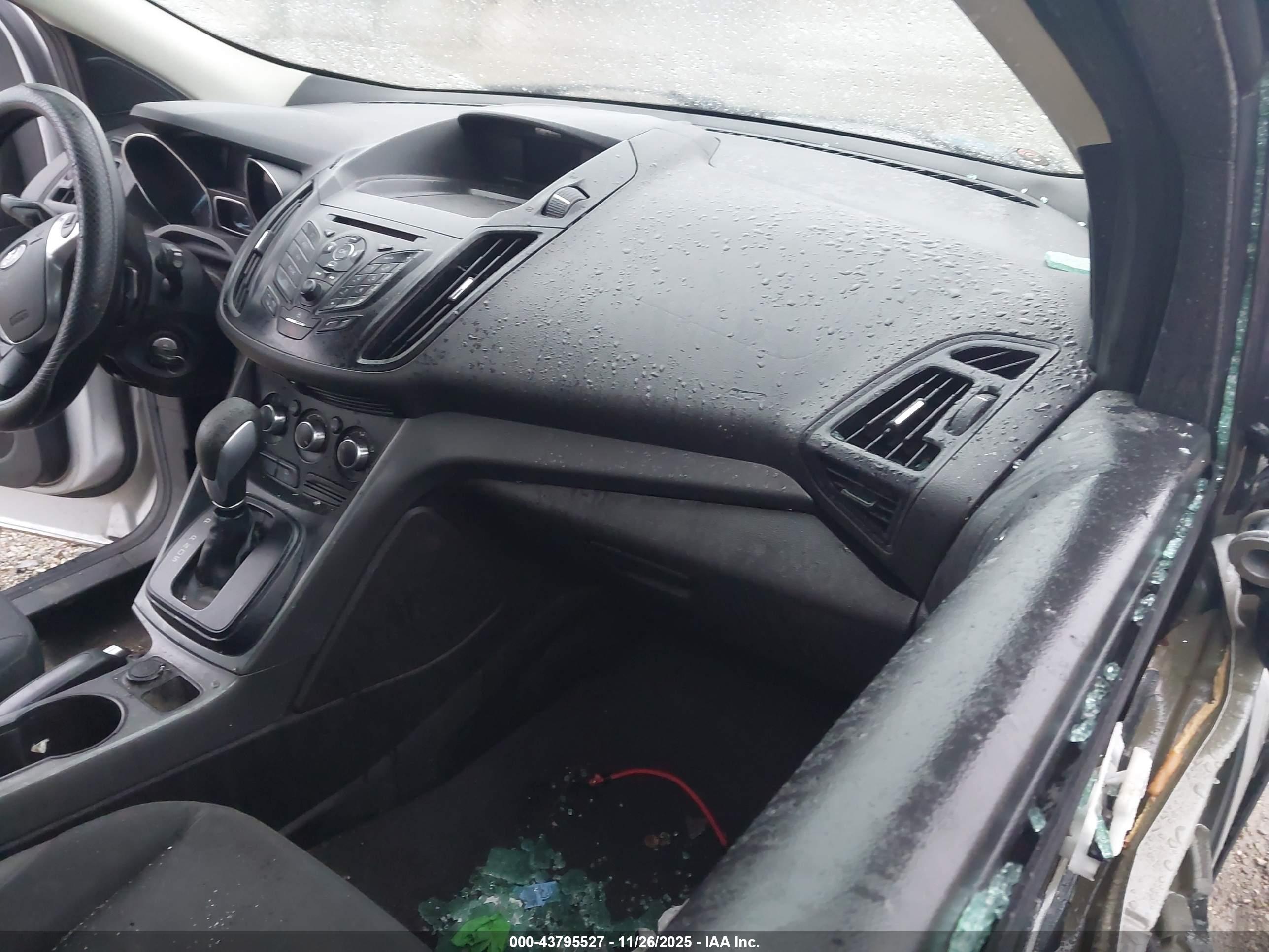 FORD ESCAPE image 5