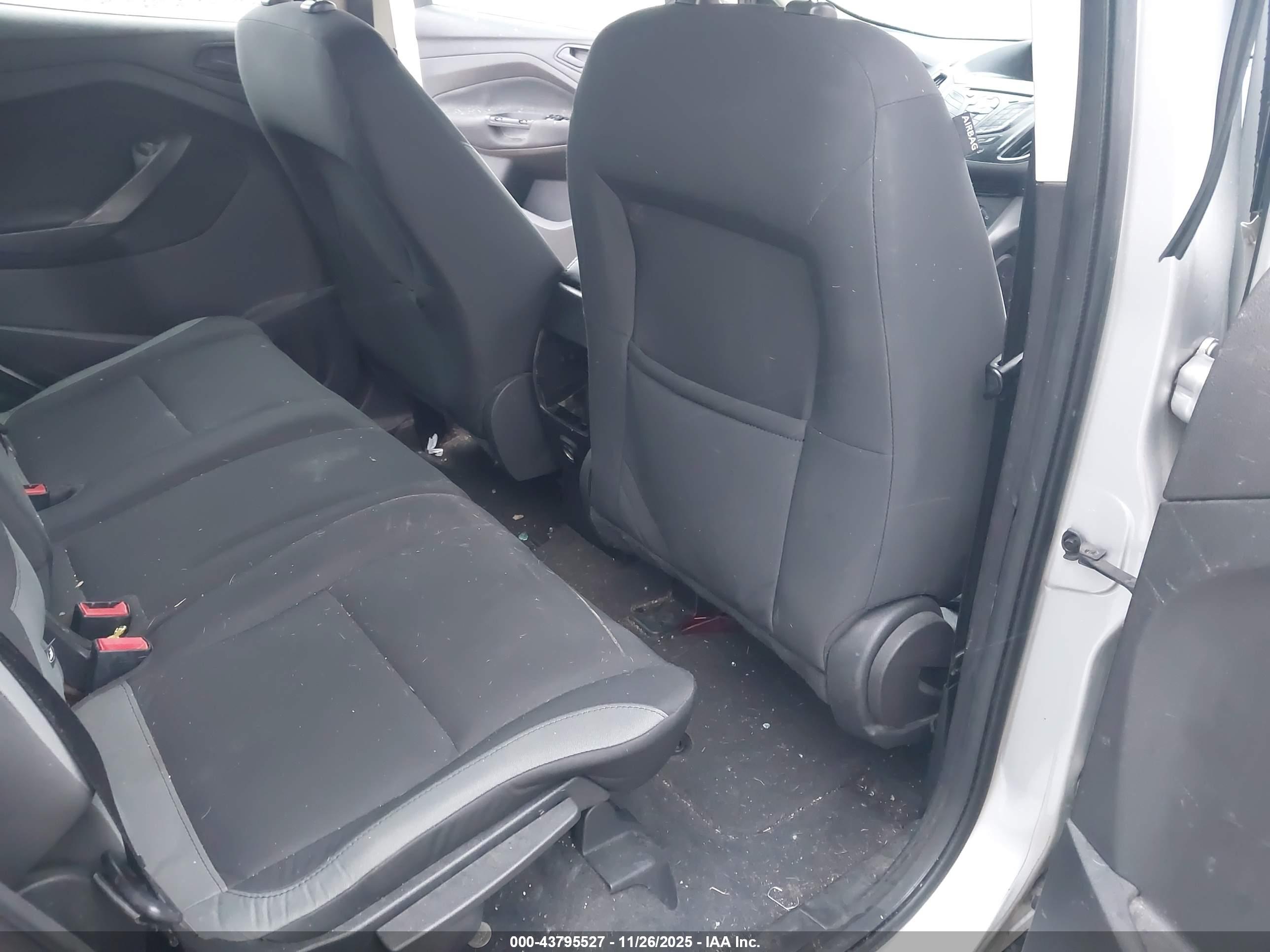 FORD ESCAPE image 8