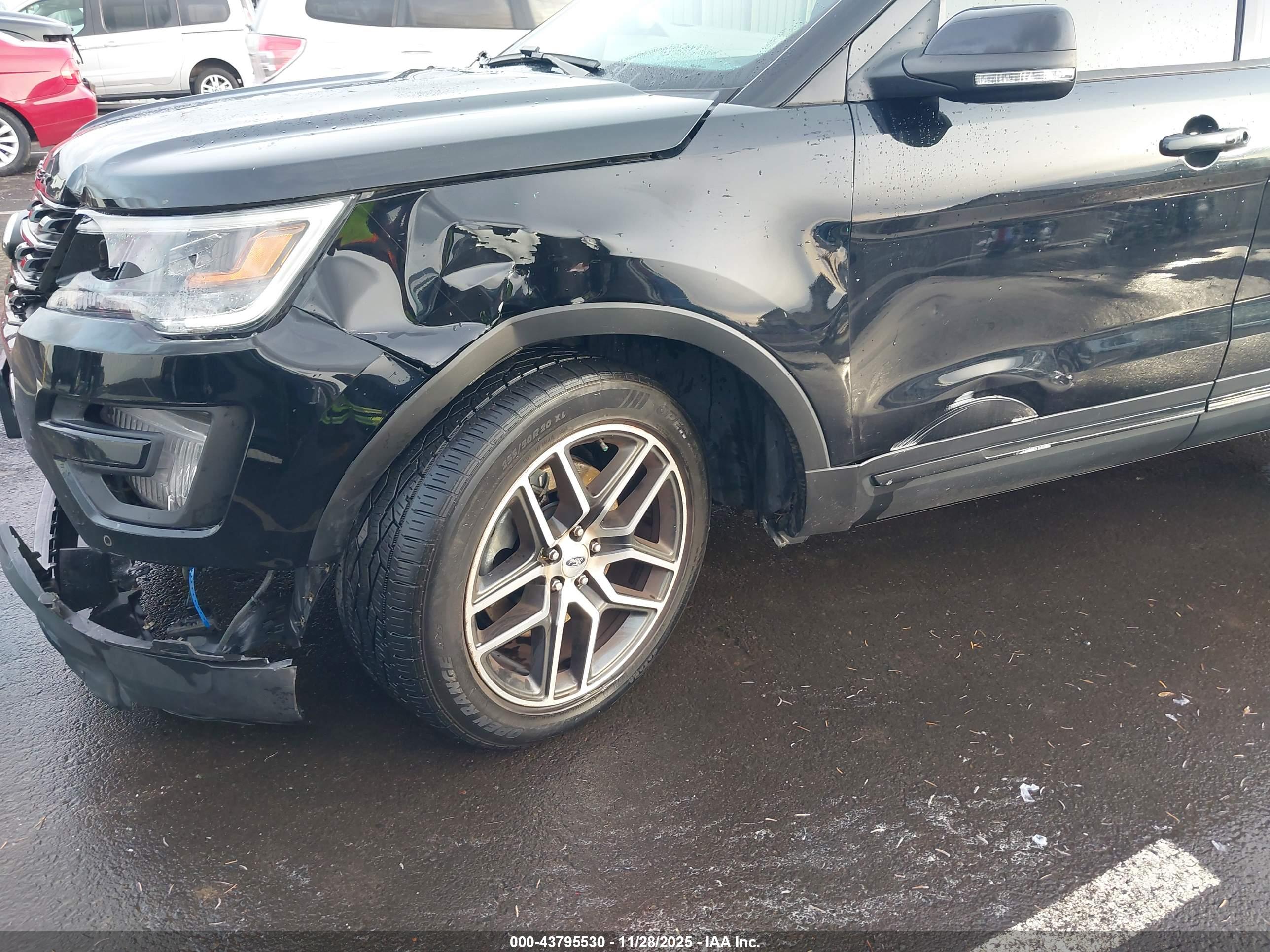 FORD EXPLORER image 6