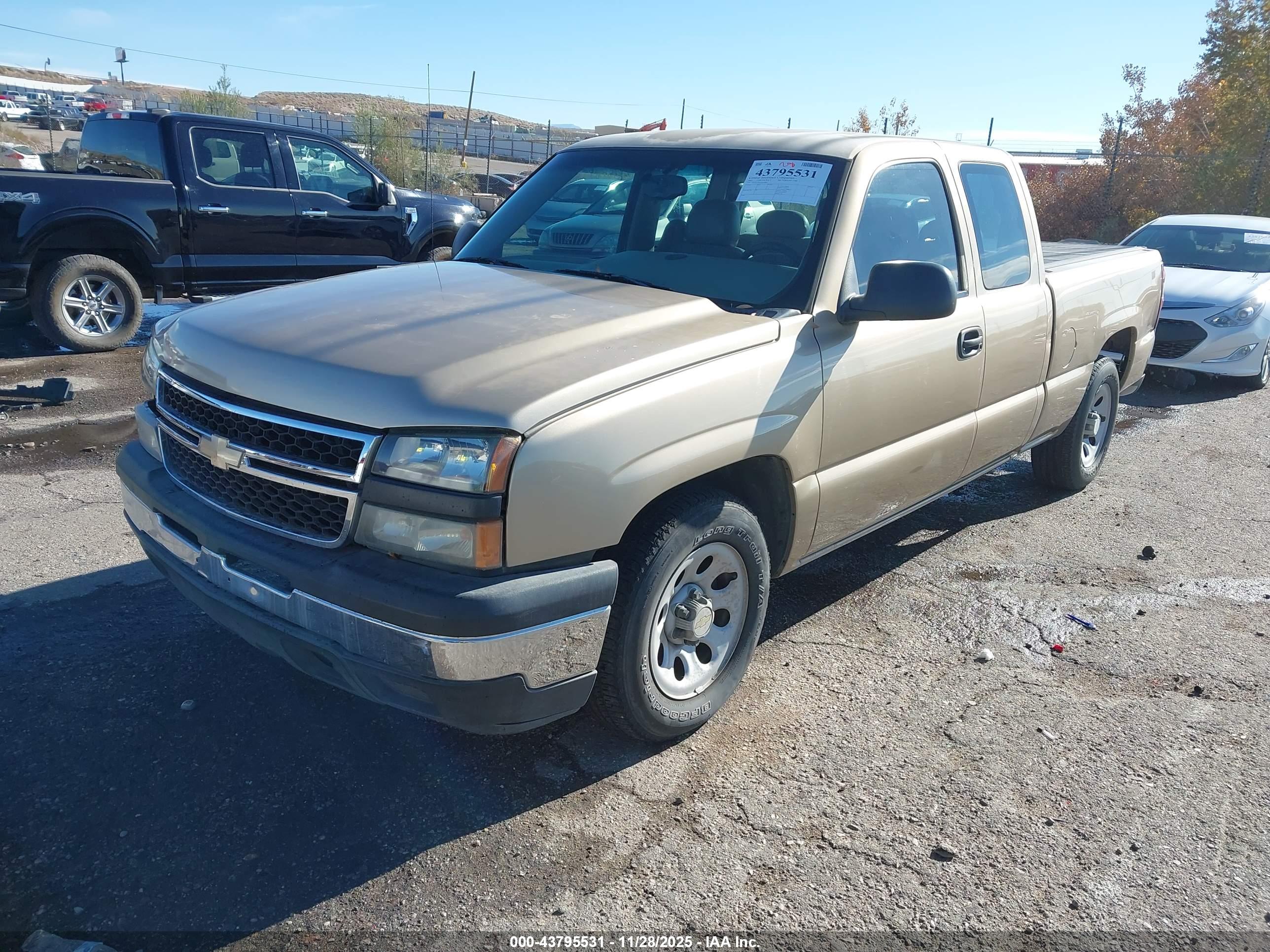 CHEVROLET SILVERADO image 2