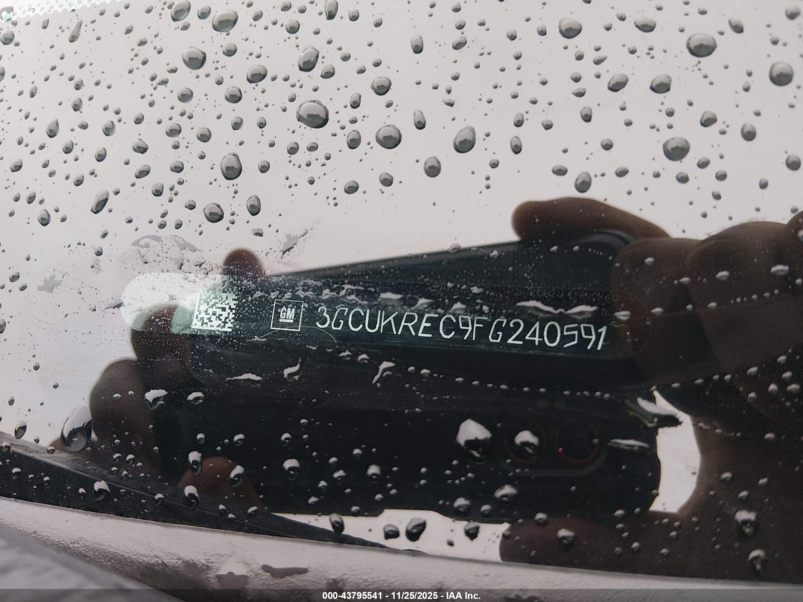 CHEVROLET SILVERADO image 9