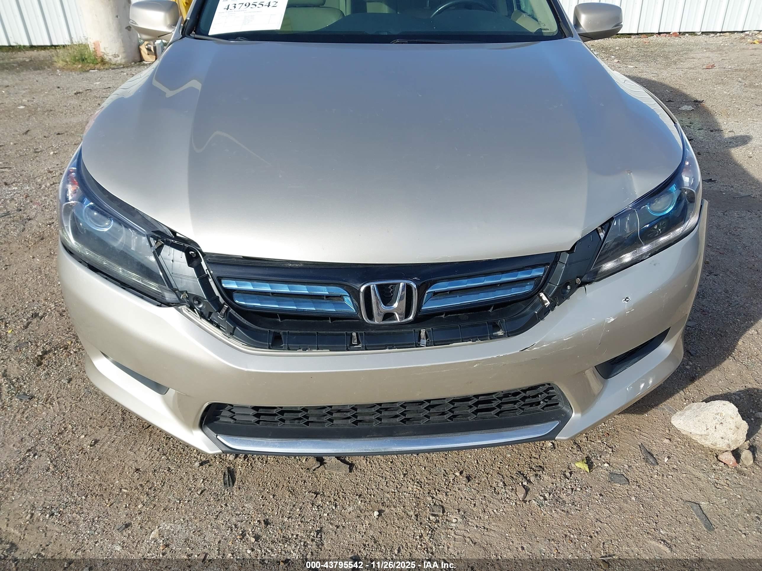 HONDA ACCORD image 6