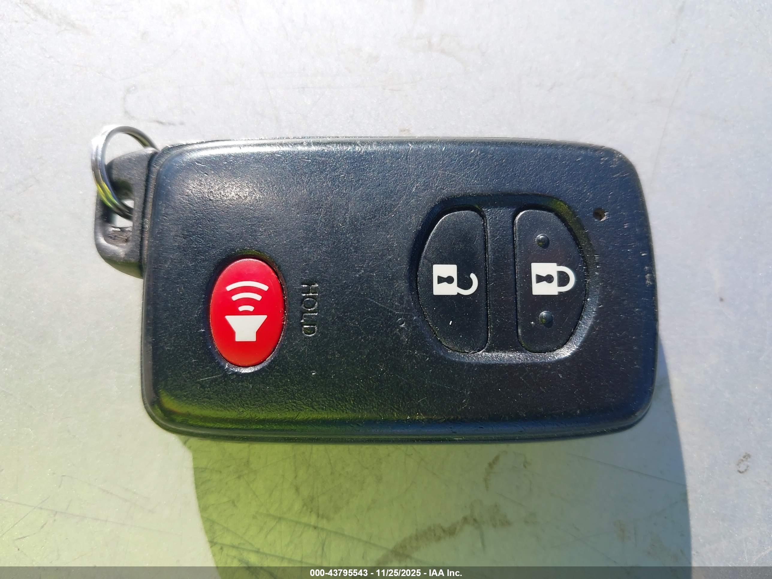 TOYOTA RAV4 image 11