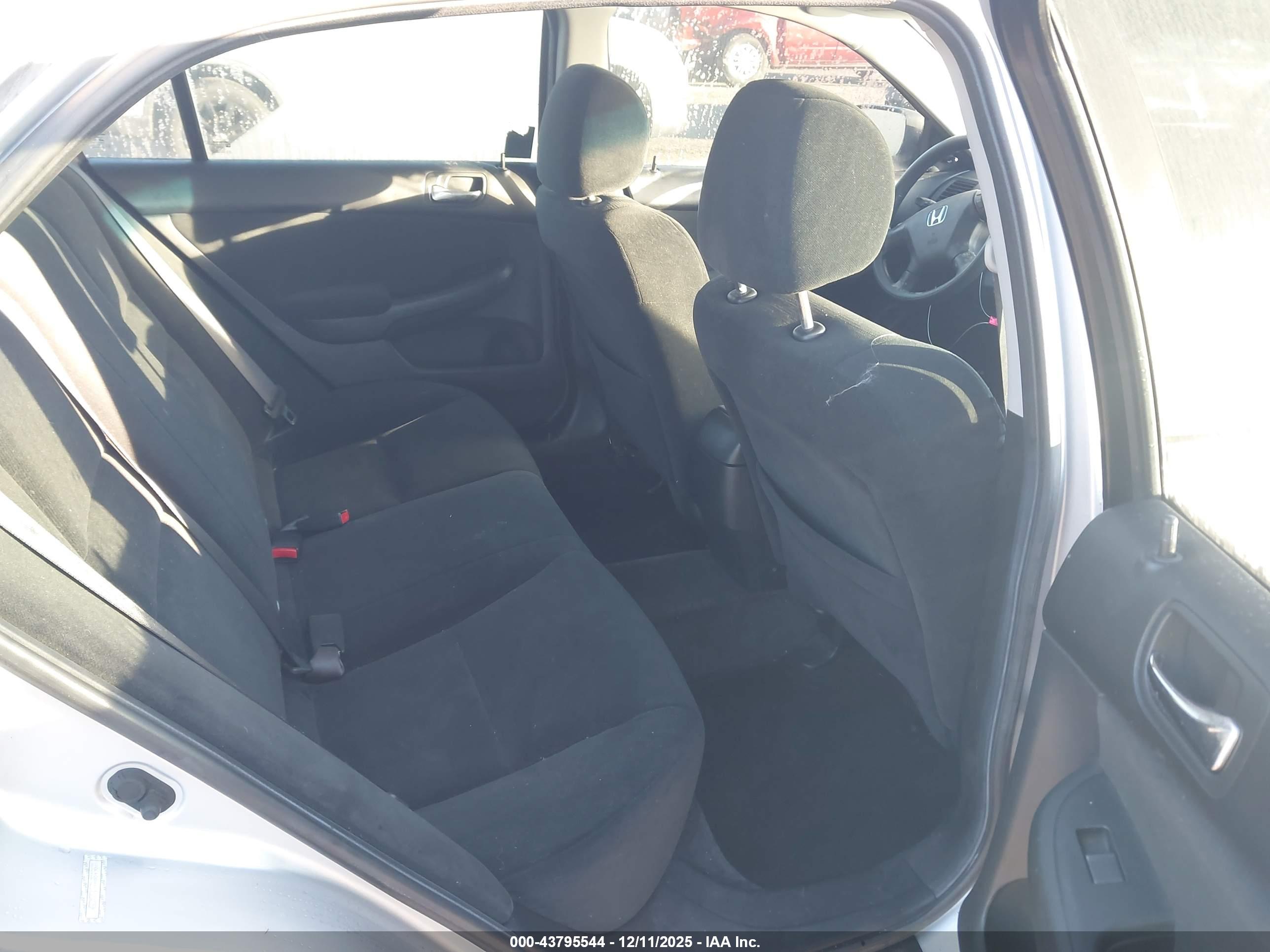 HONDA ACCORD image 8