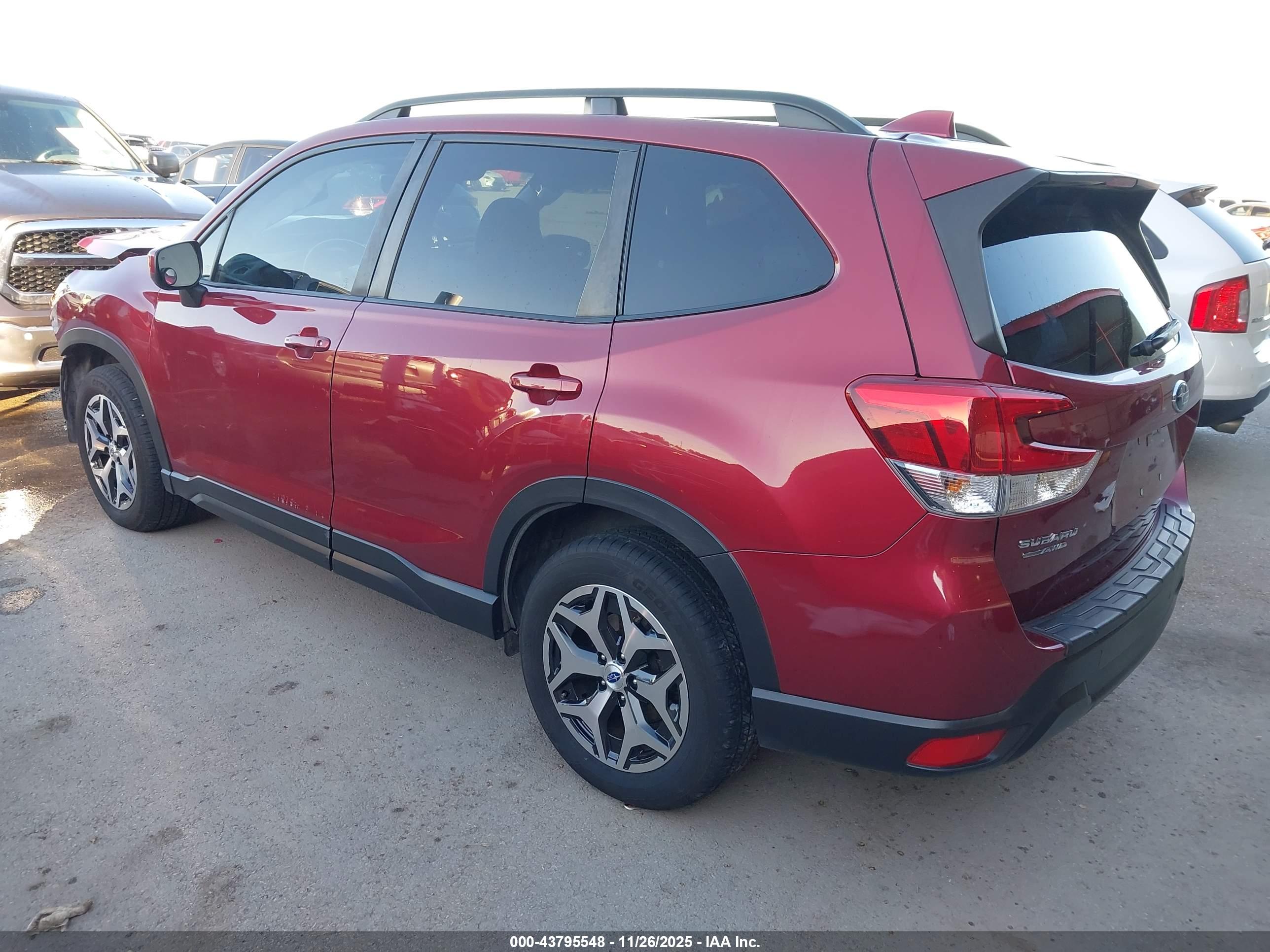 SUBARU FORESTER image 3