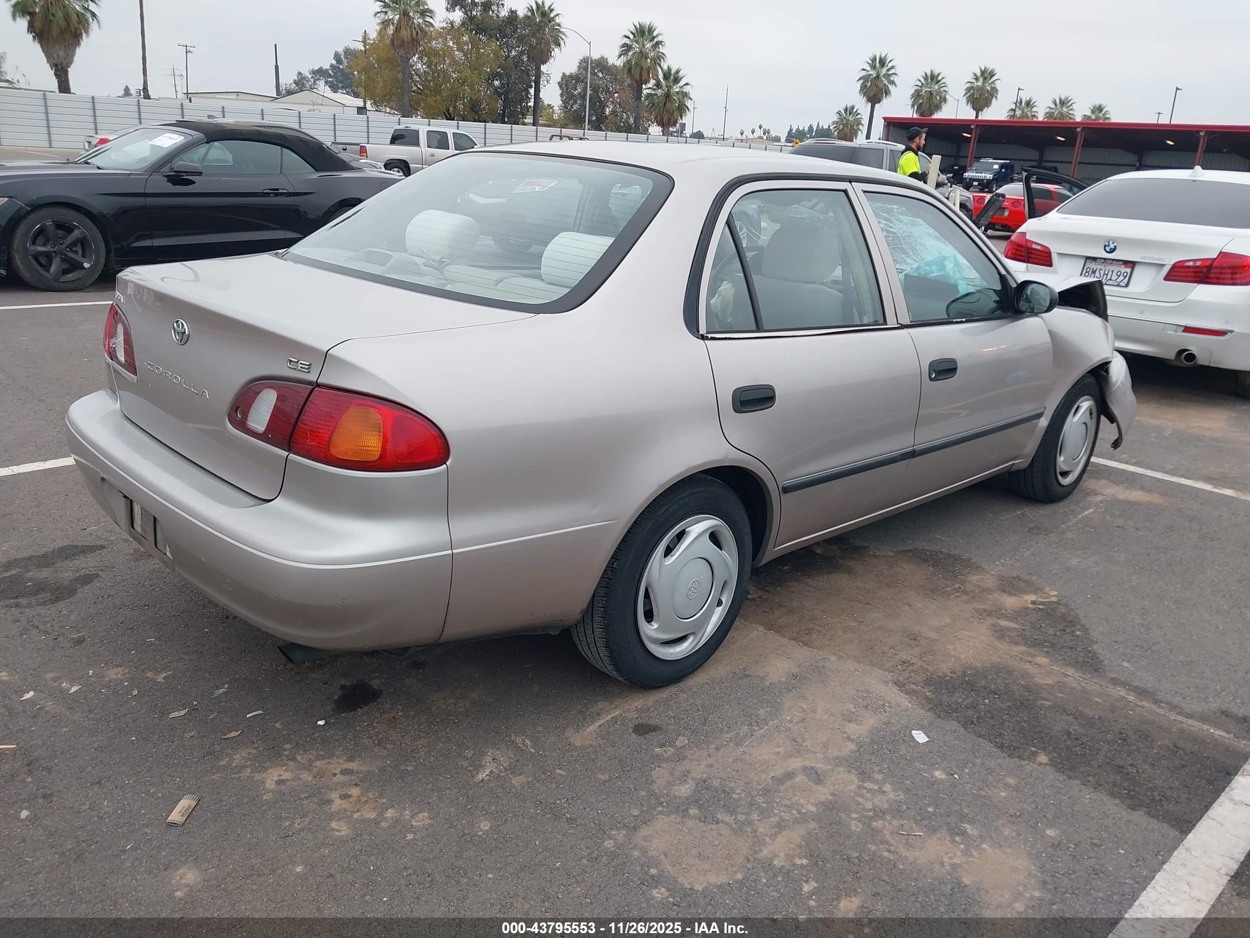 TOYOTA COROLLA image 4