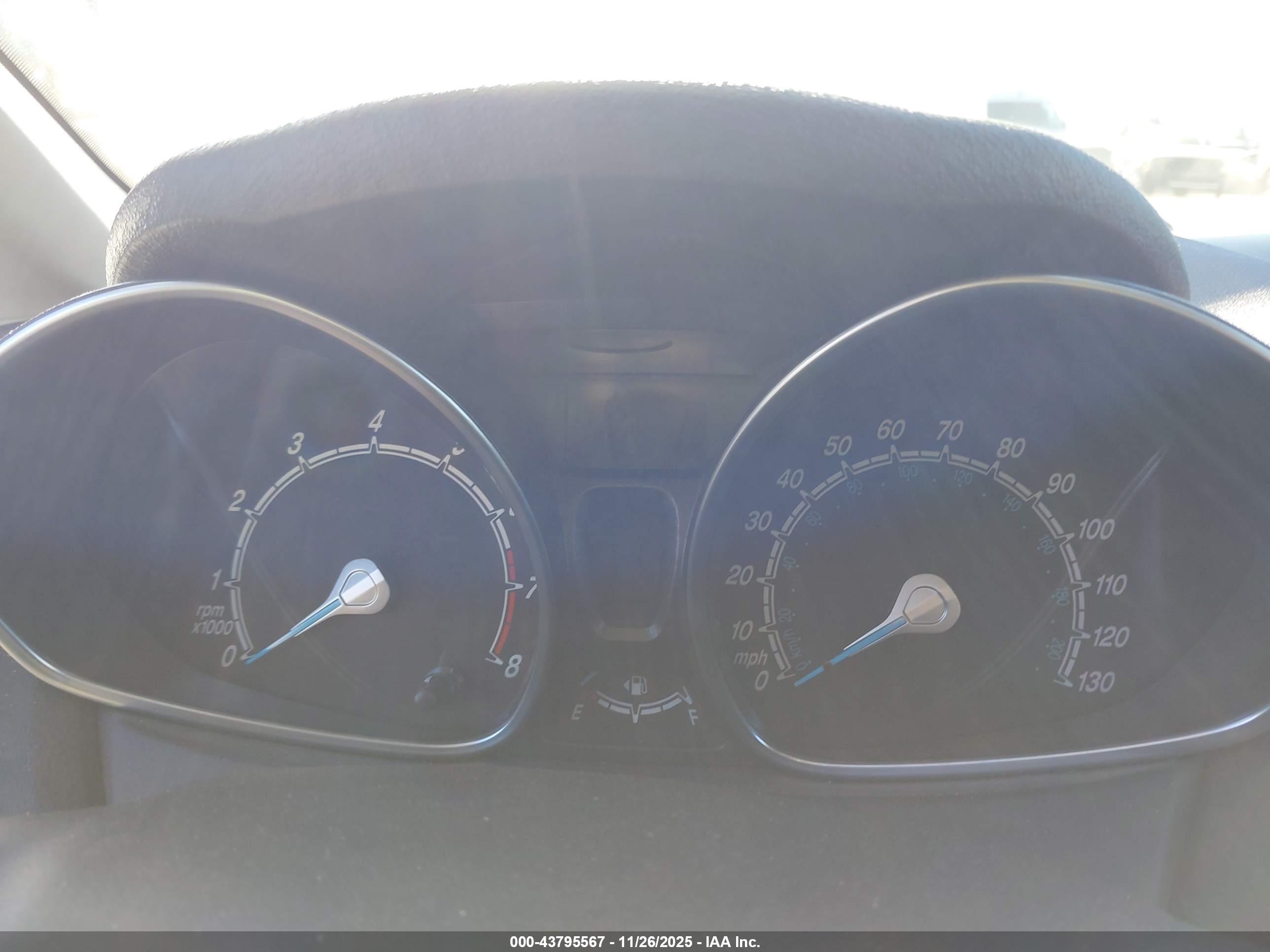 FORD FIESTA image 7