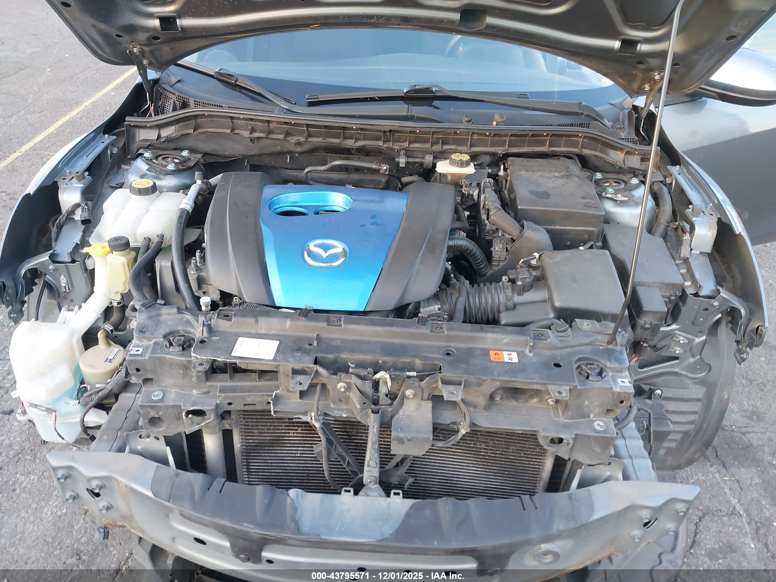 MAZDA MAZDA3 image 10
