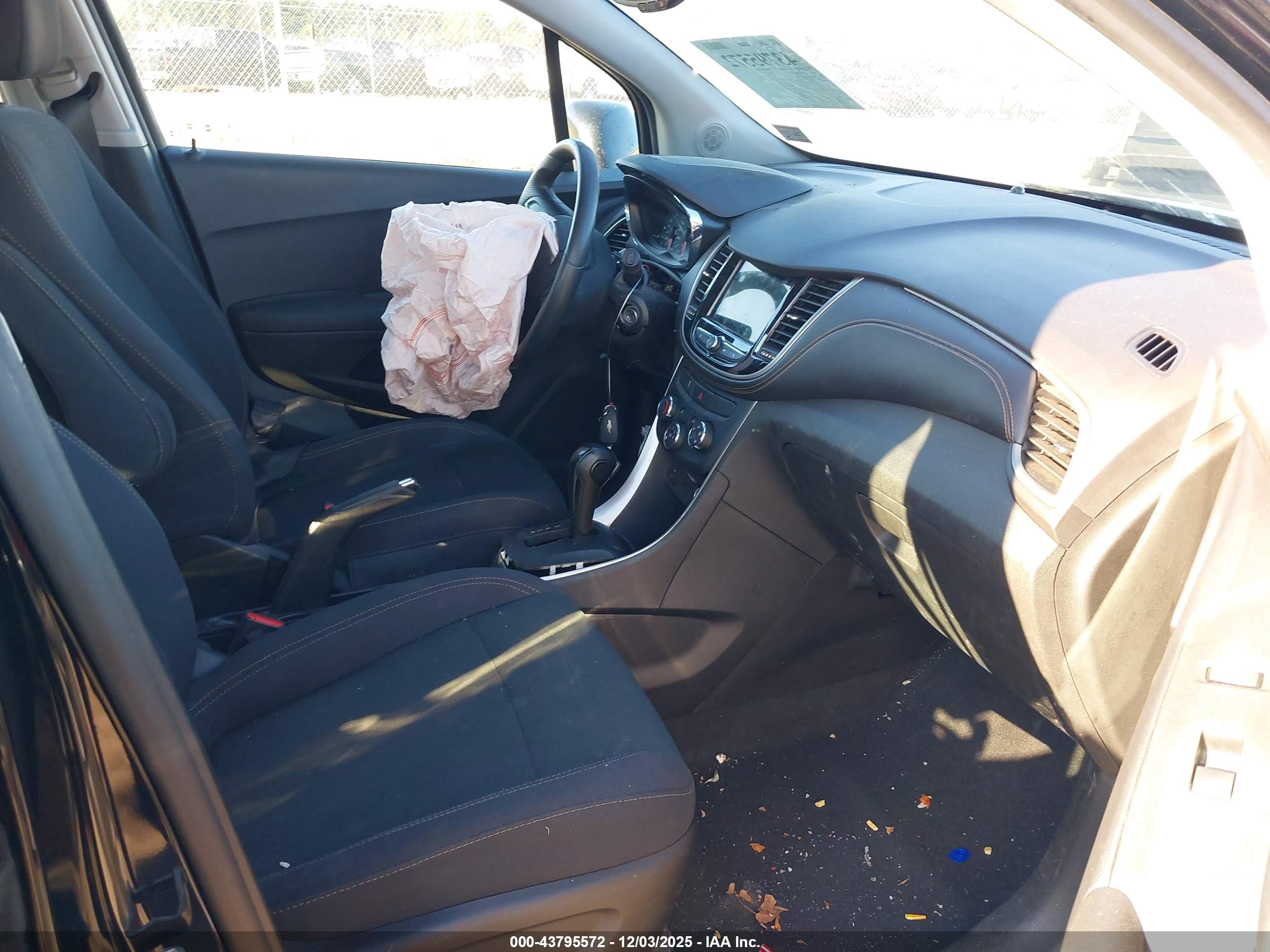 CHEVROLET TRAX image 5