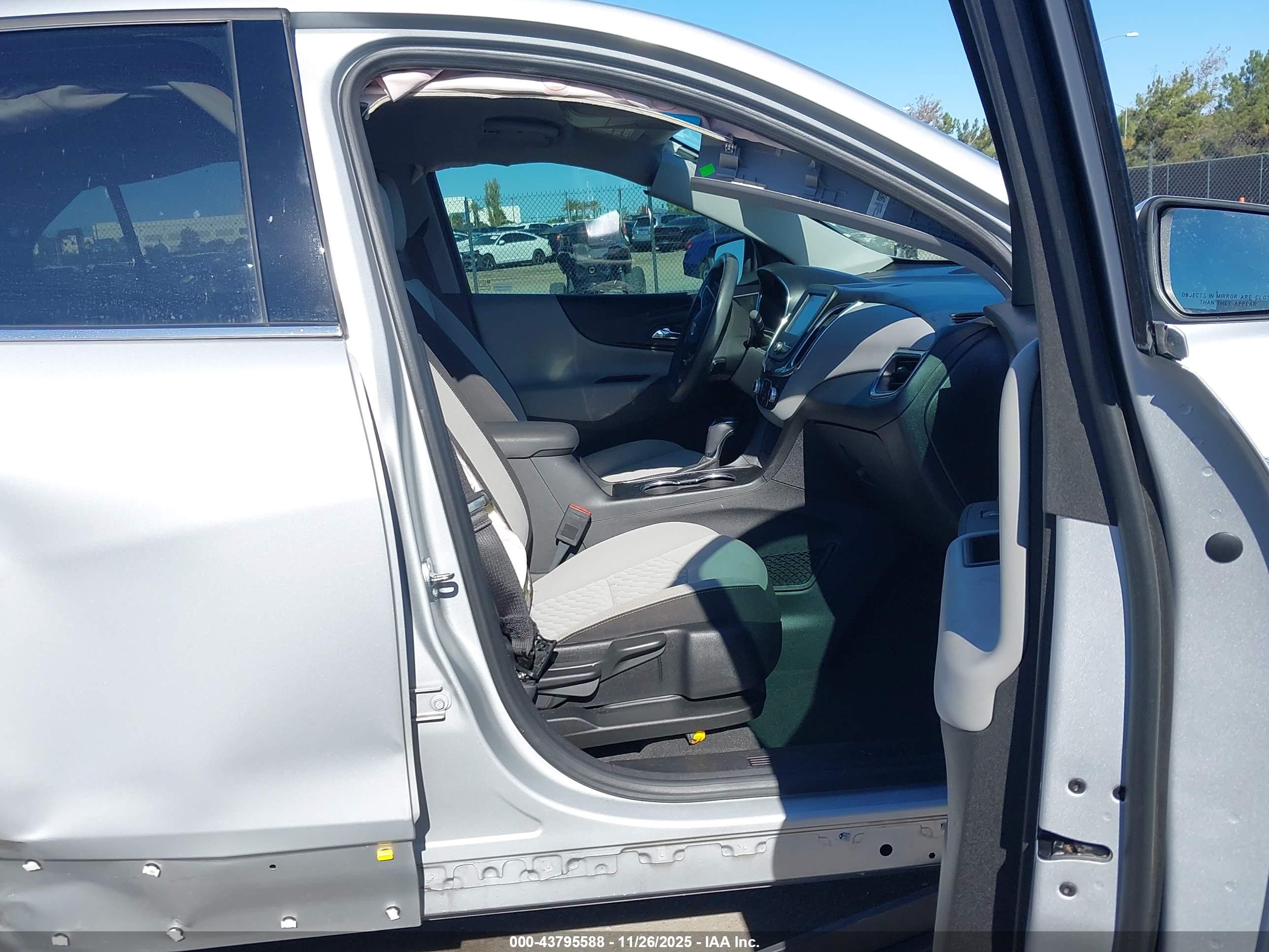CHEVROLET EQUINOX image 5