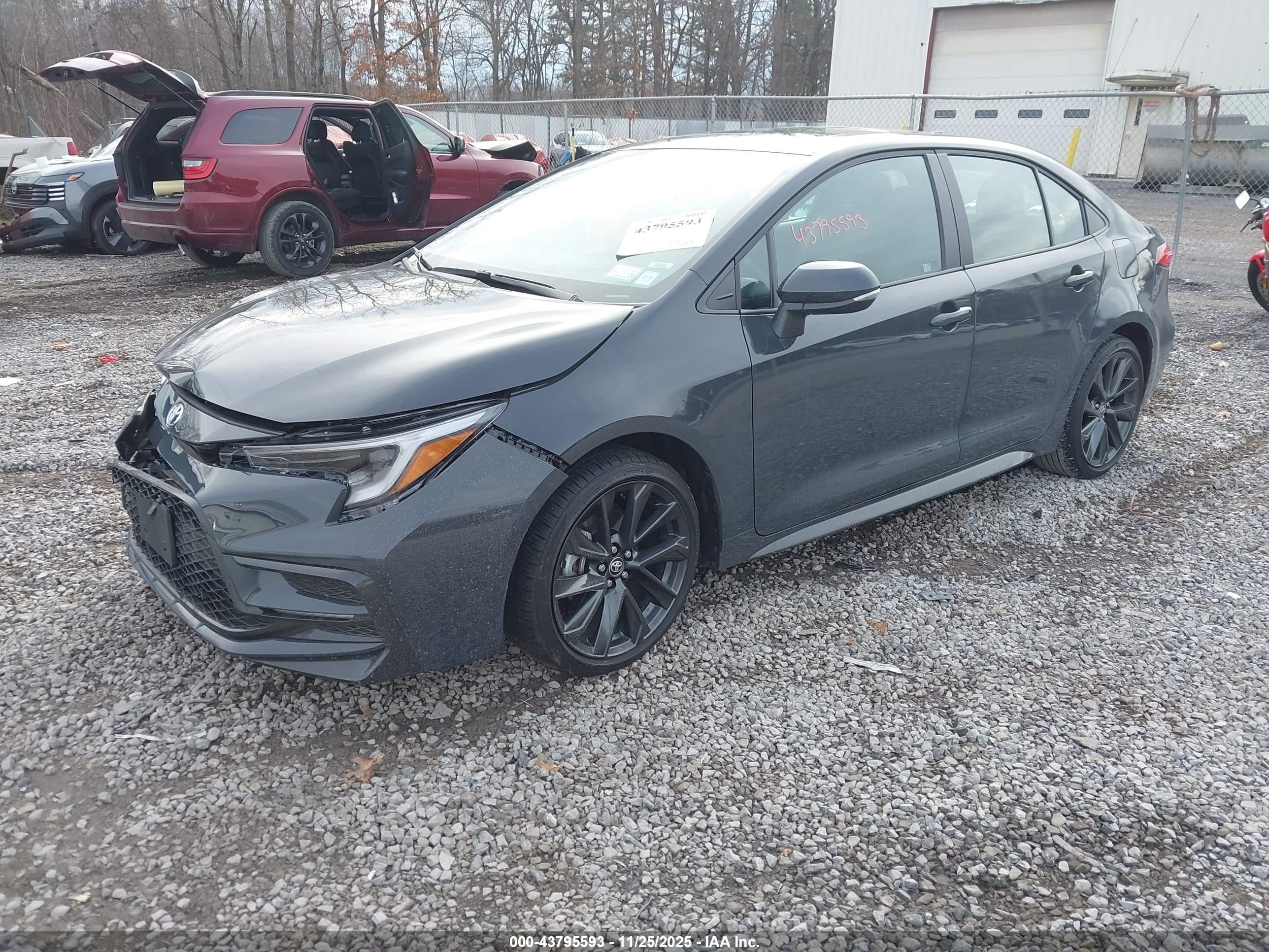TOYOTA COROLLA image 2