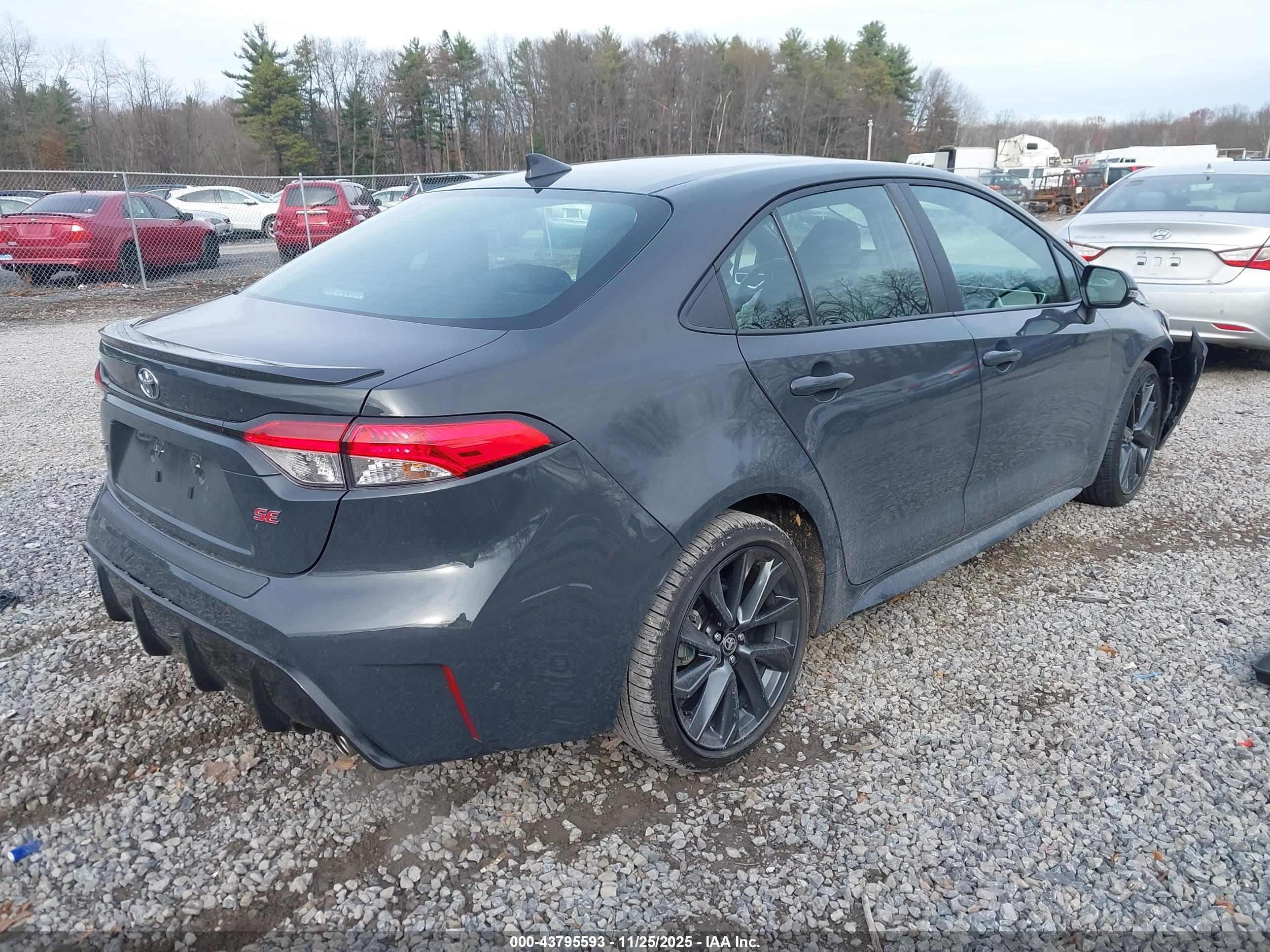 TOYOTA COROLLA image 4