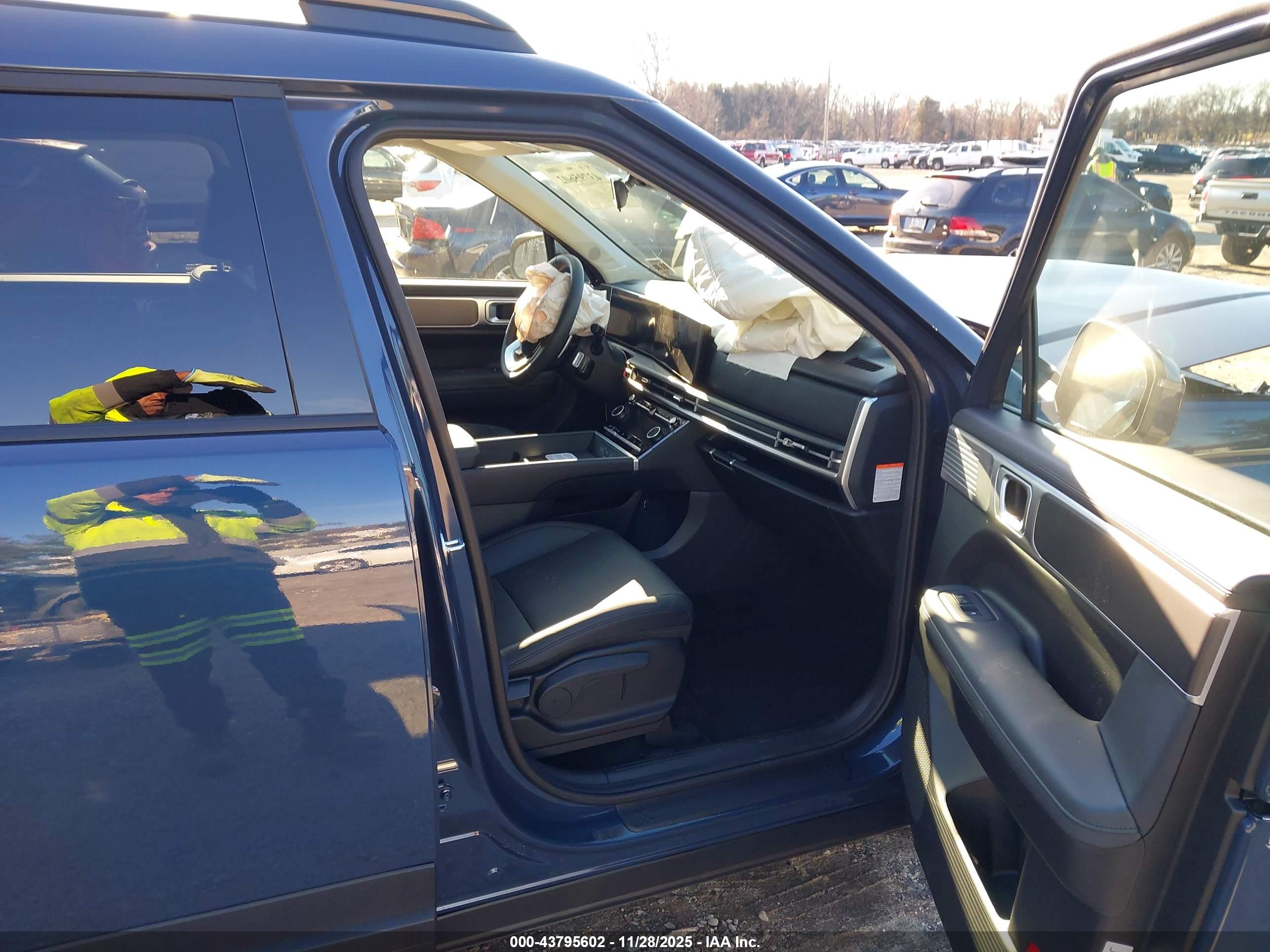 HYUNDAI SANTA image 5