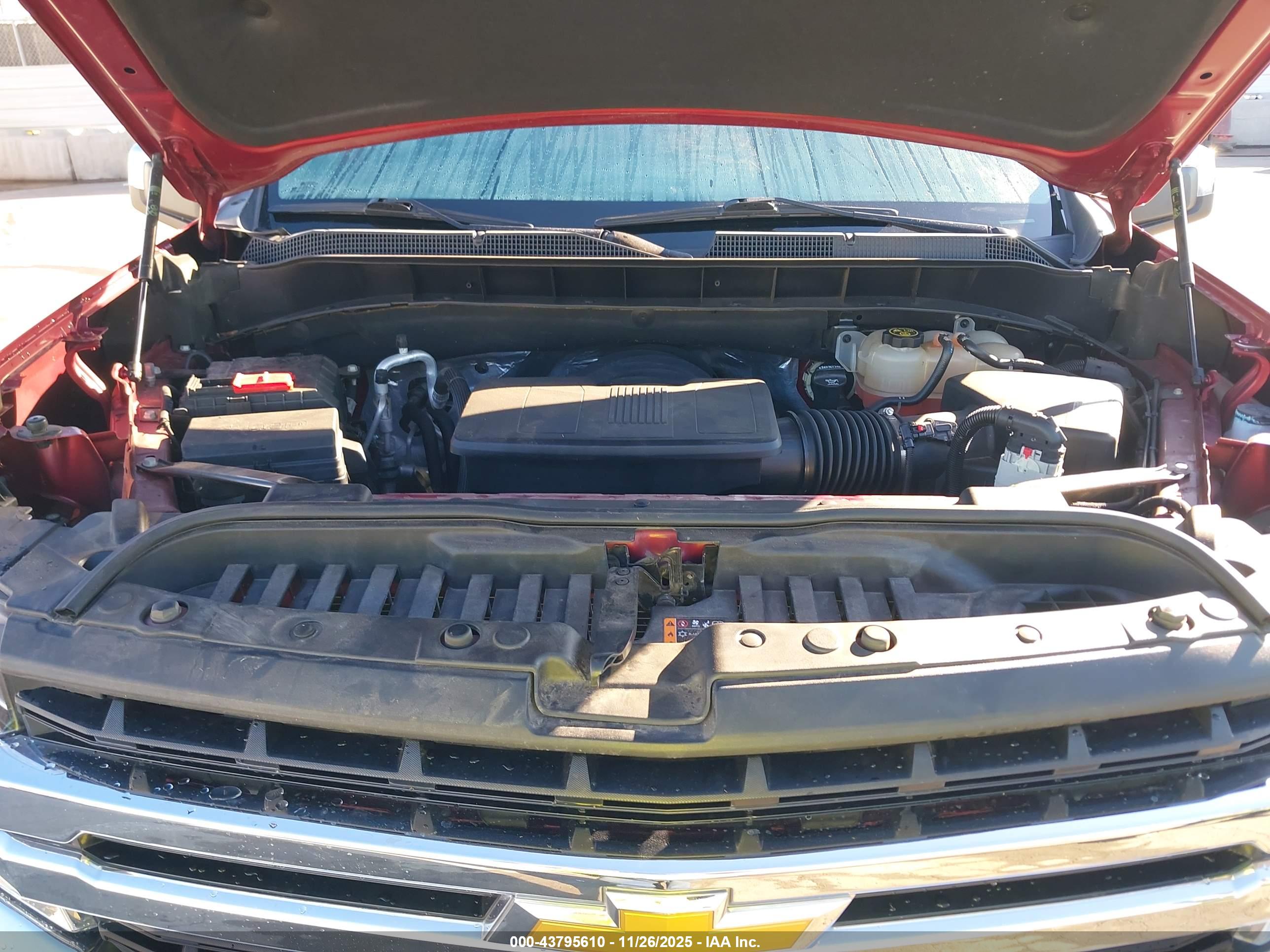 CHEVROLET SILVERADO image 10