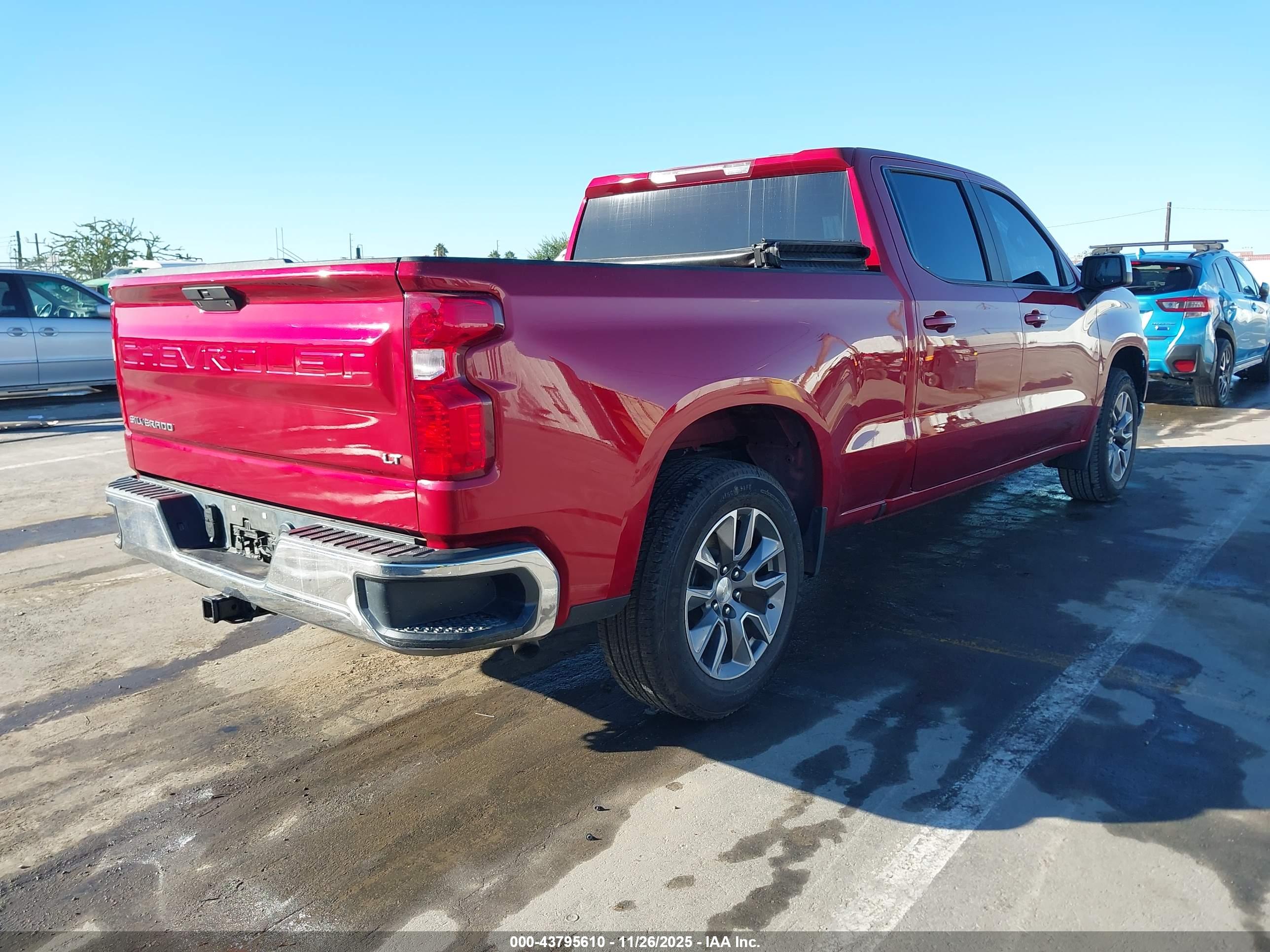 CHEVROLET SILVERADO image 4
