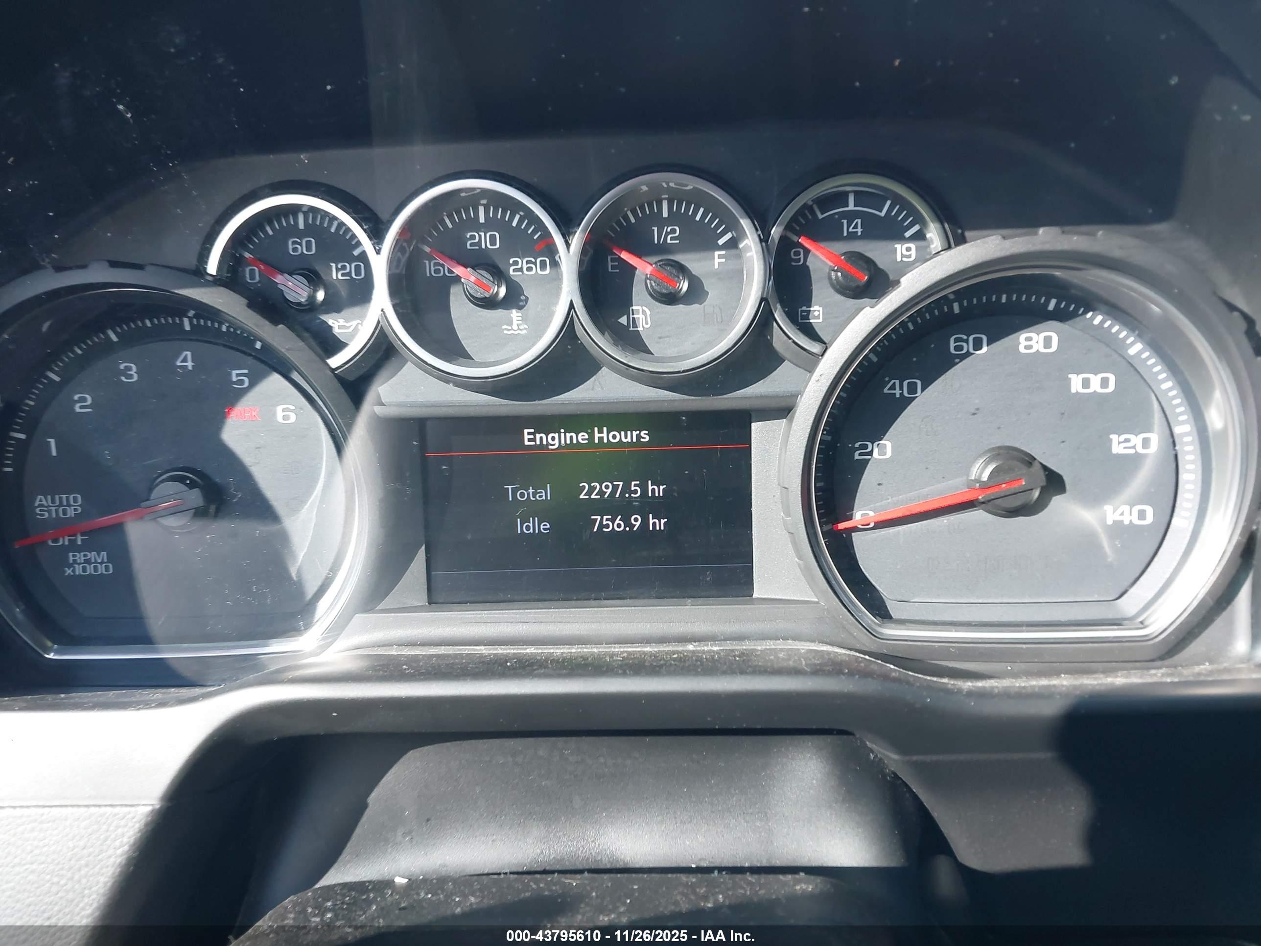 CHEVROLET SILVERADO image 7