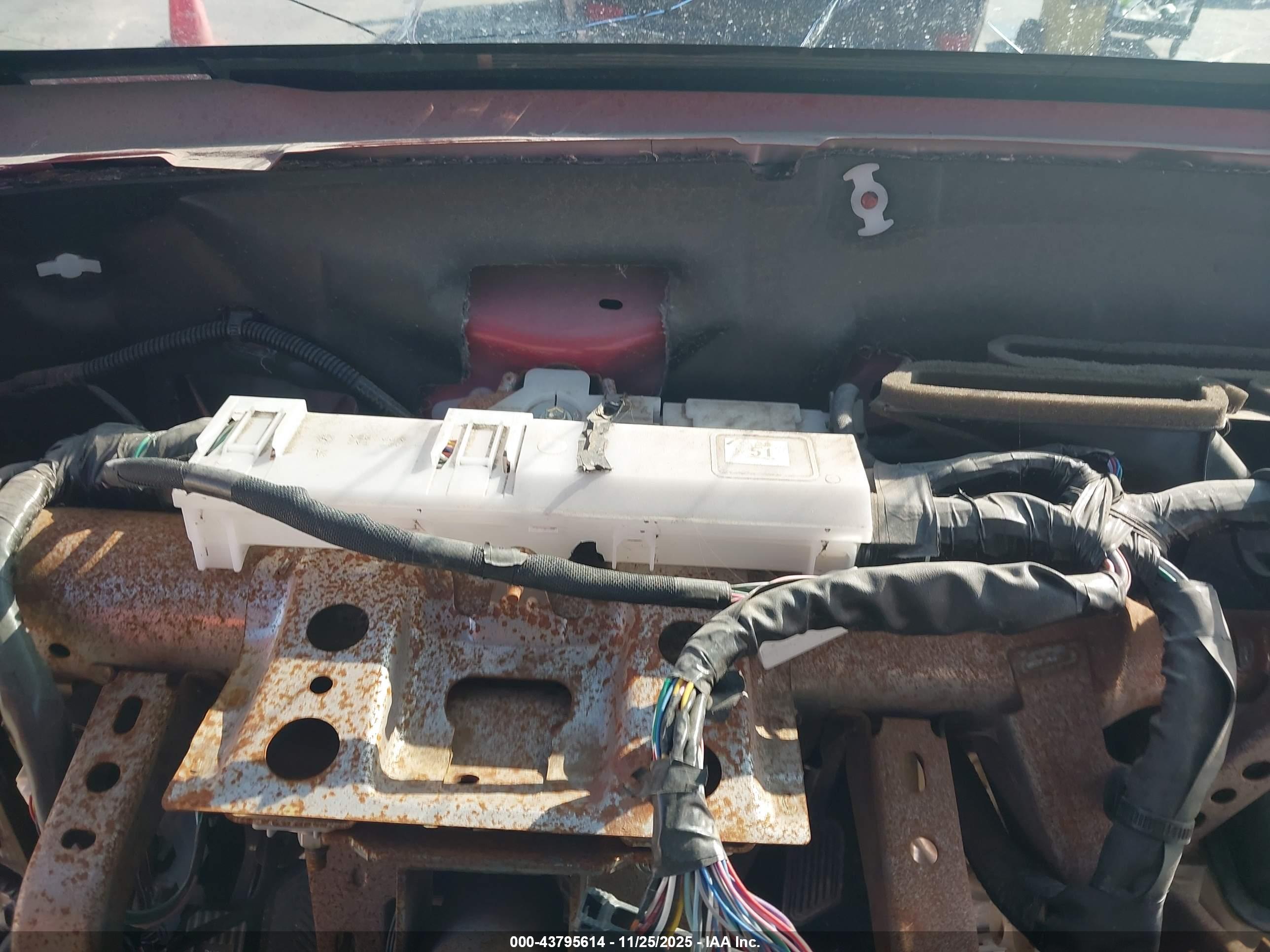 TOYOTA 4RUNNER image 7