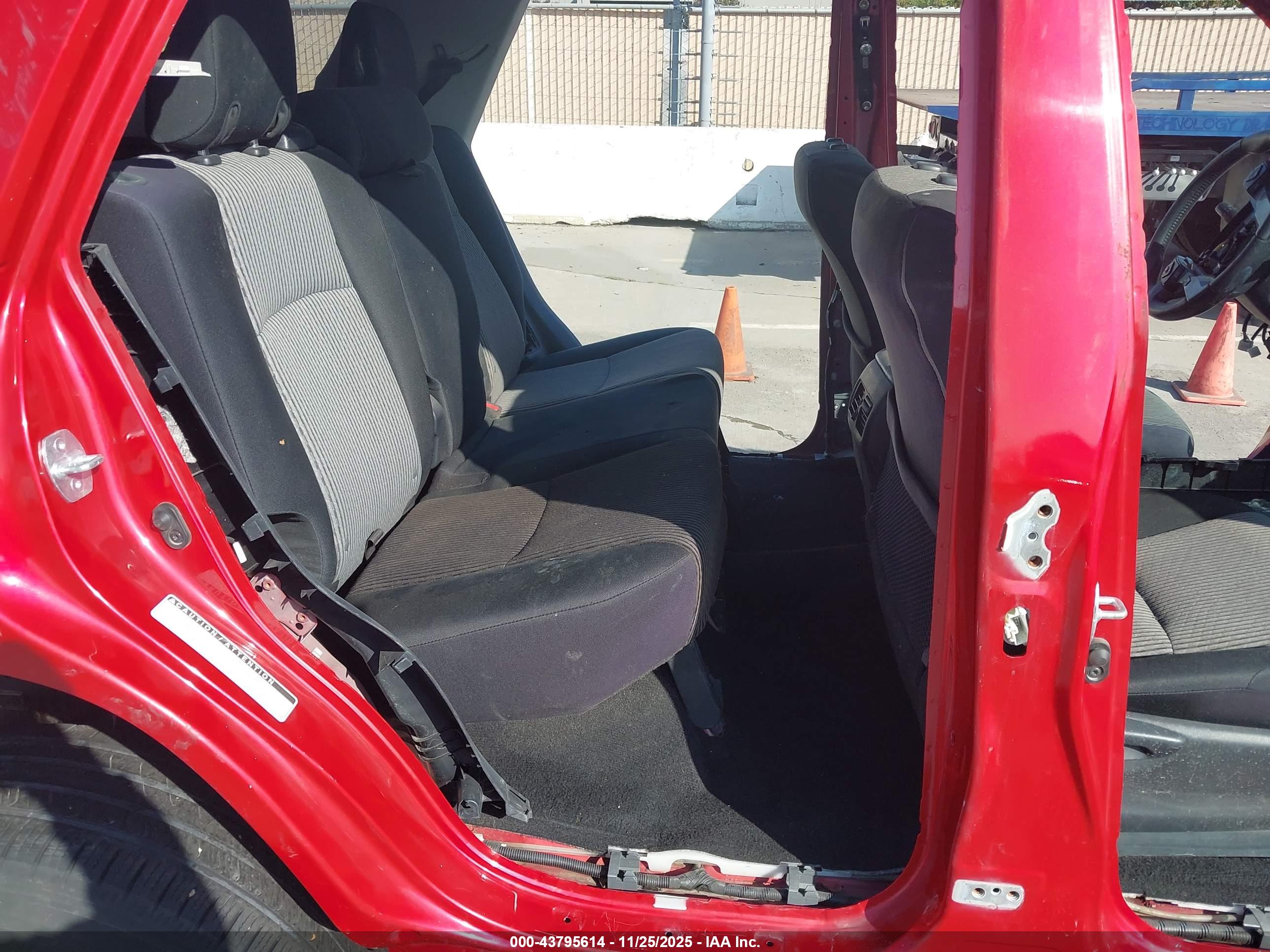 TOYOTA 4RUNNER image 8