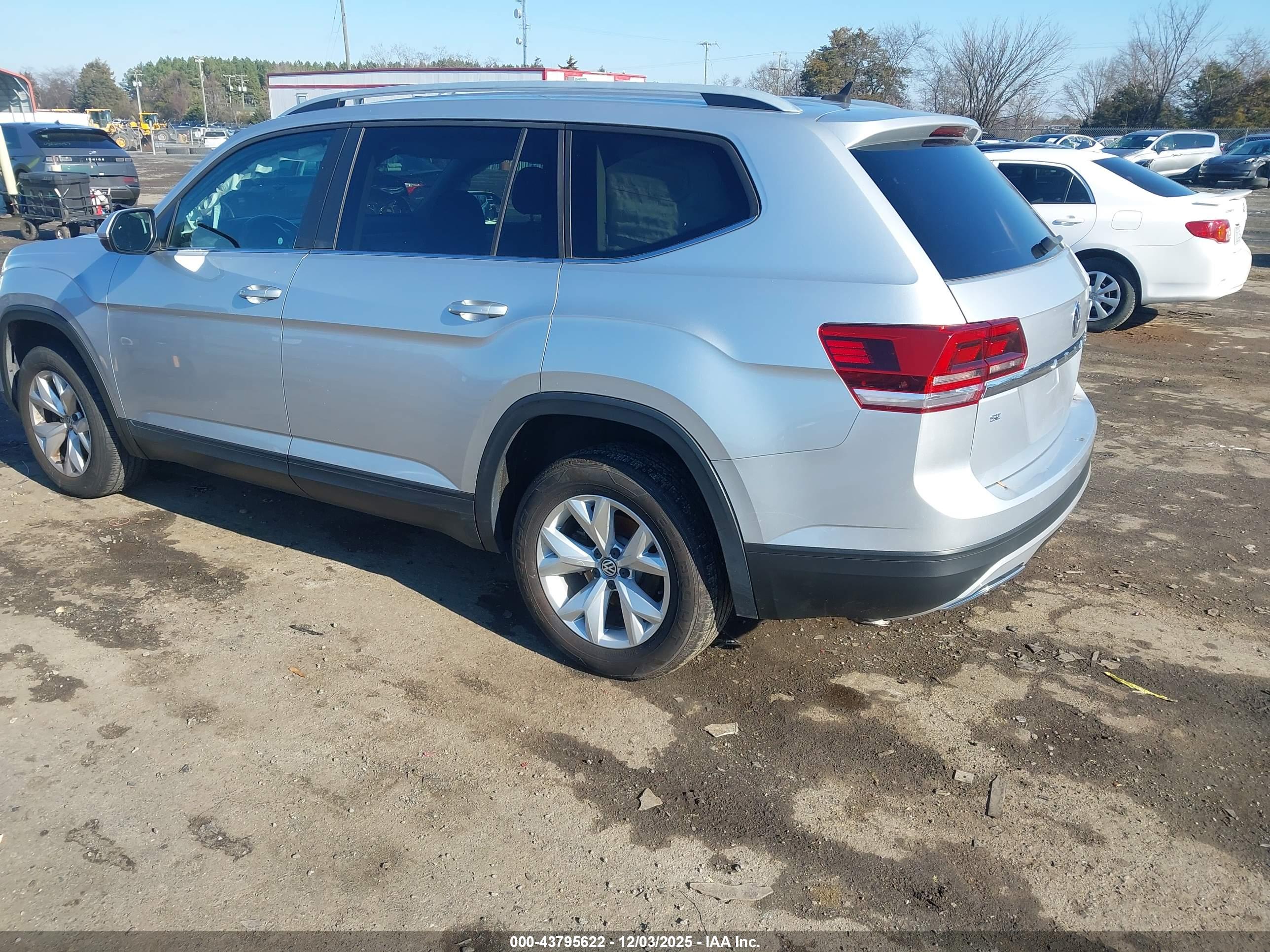VOLKSWAGEN ATLAS image 3
