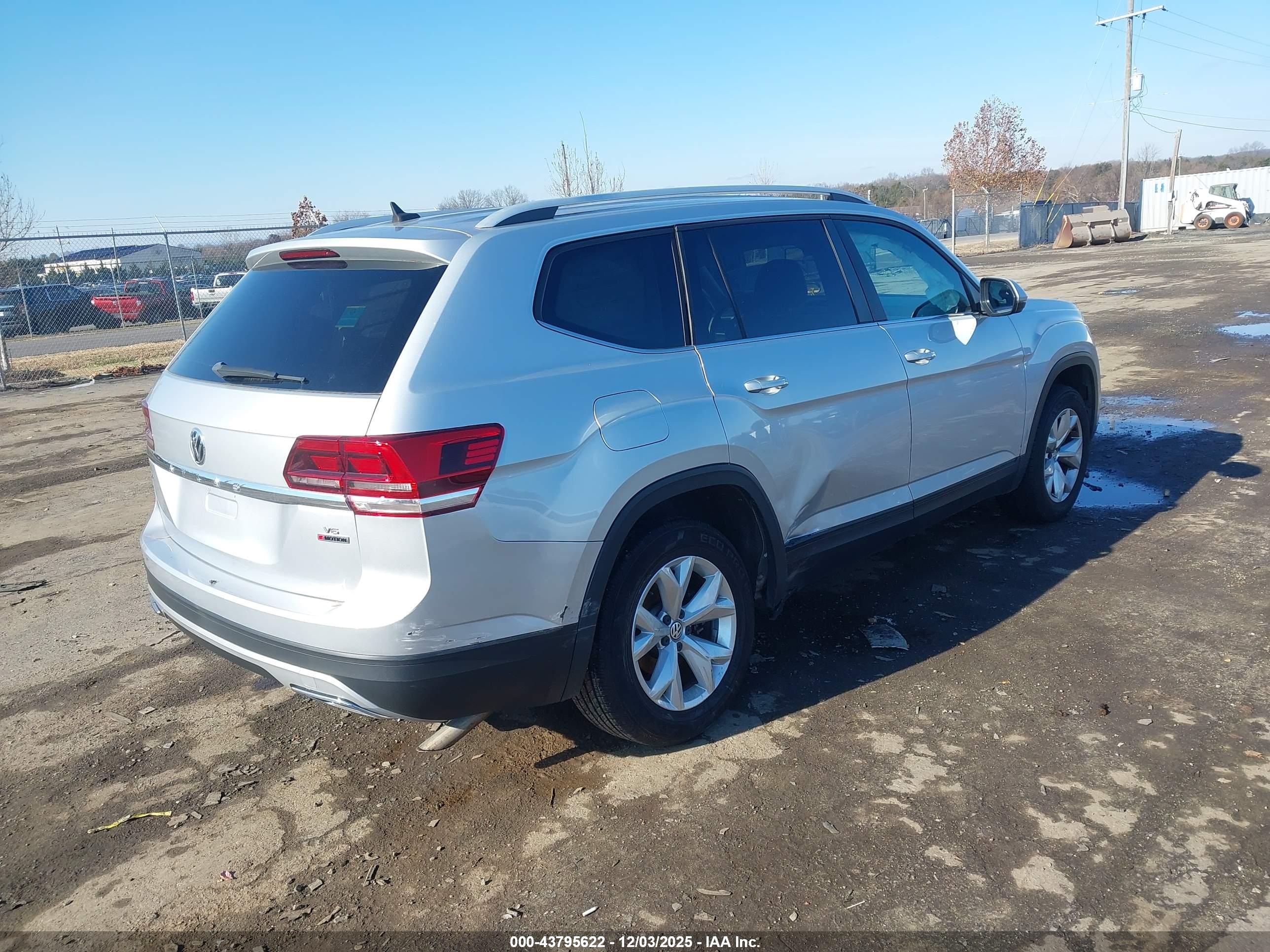 VOLKSWAGEN ATLAS image 4