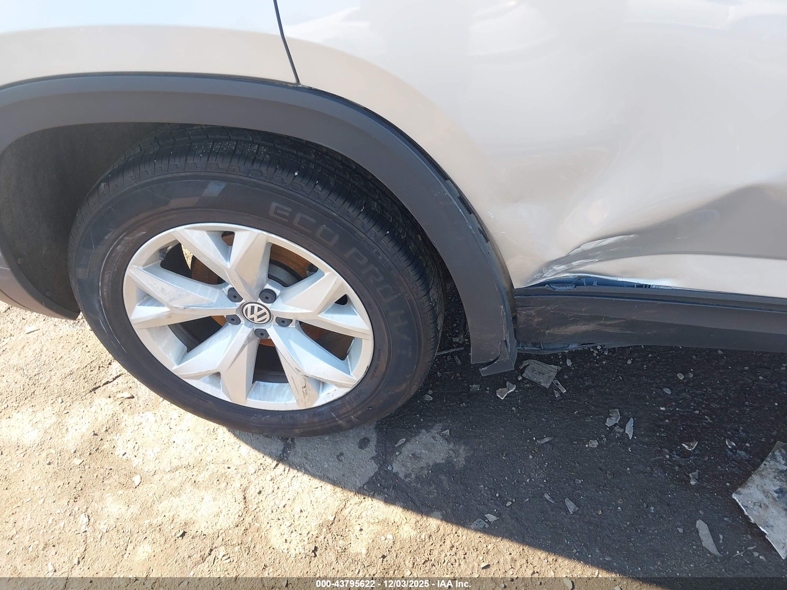 VOLKSWAGEN ATLAS image 6