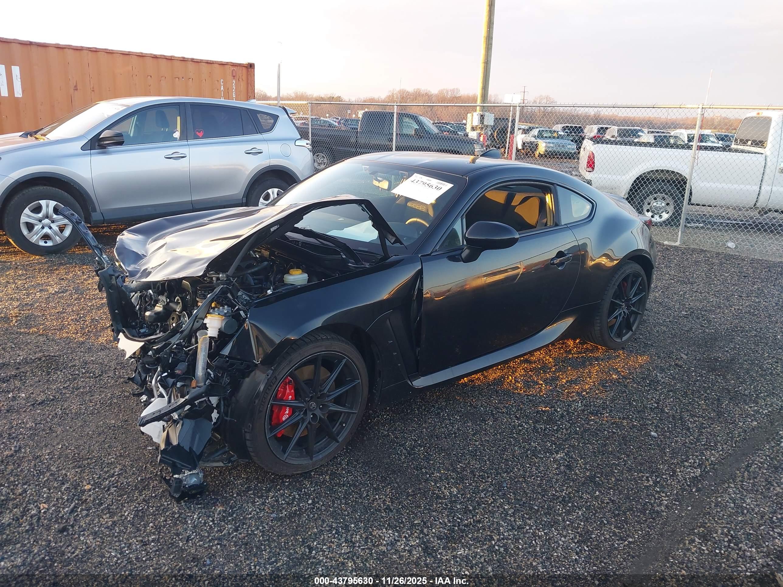 TOYOTA GR86 image 2