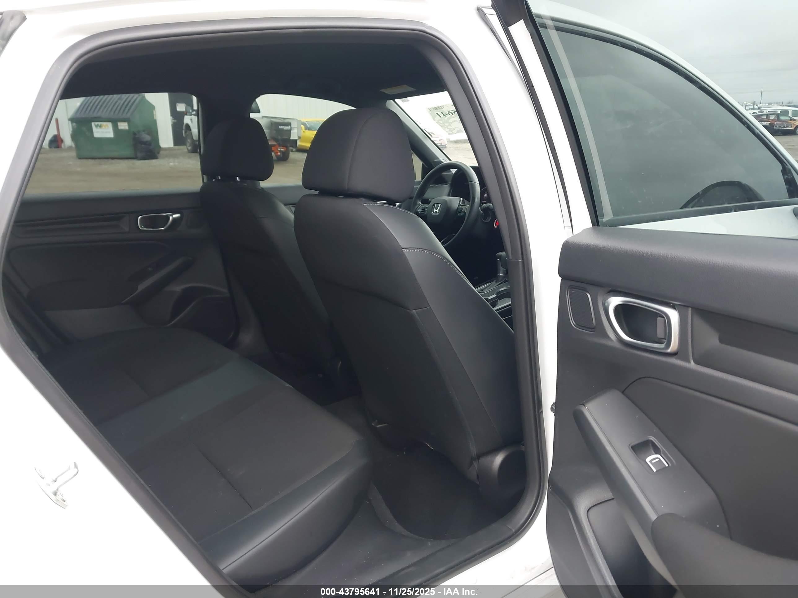 HONDA CIVIC image 8