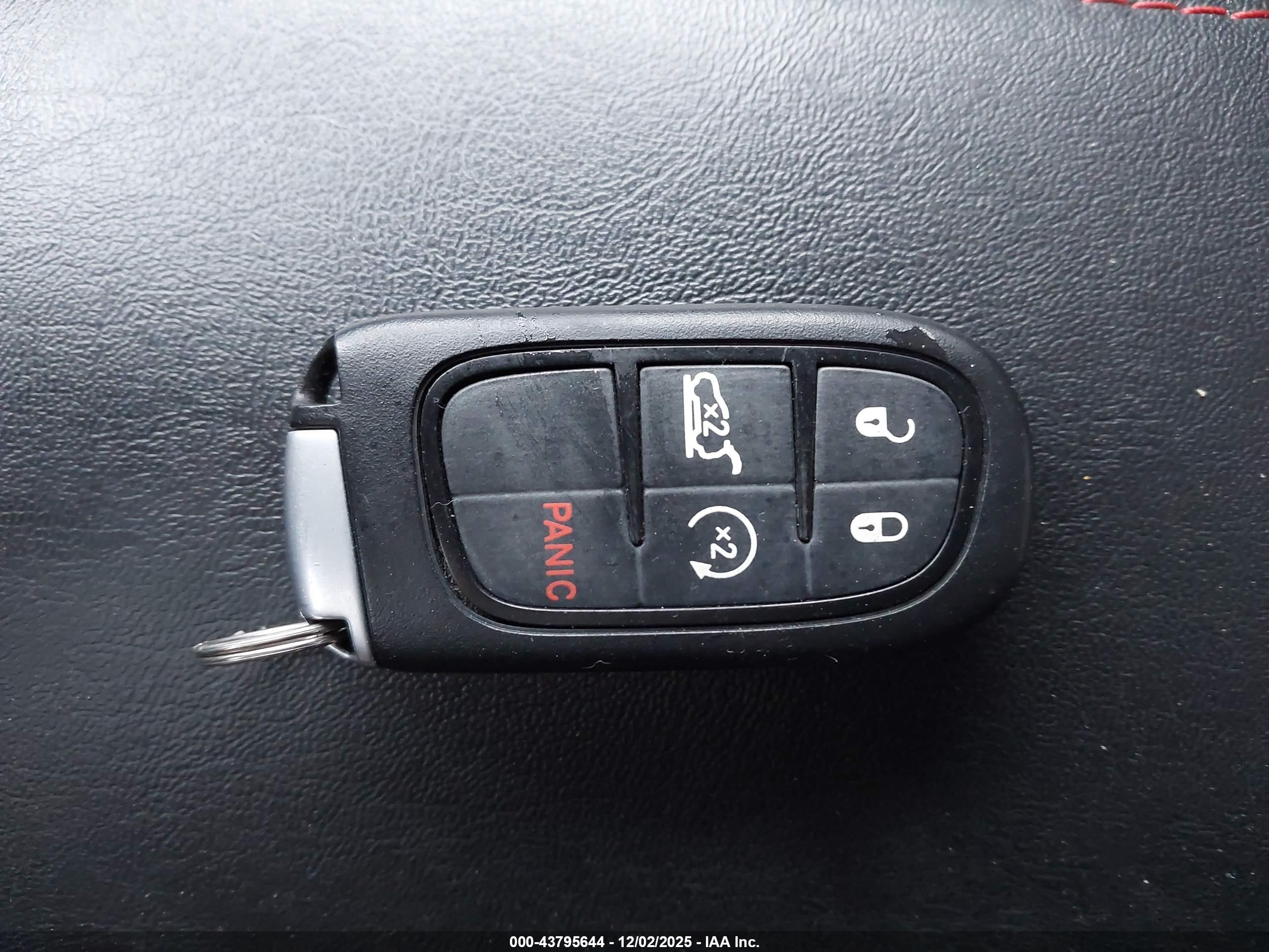 JEEP CHEROKEE image 11