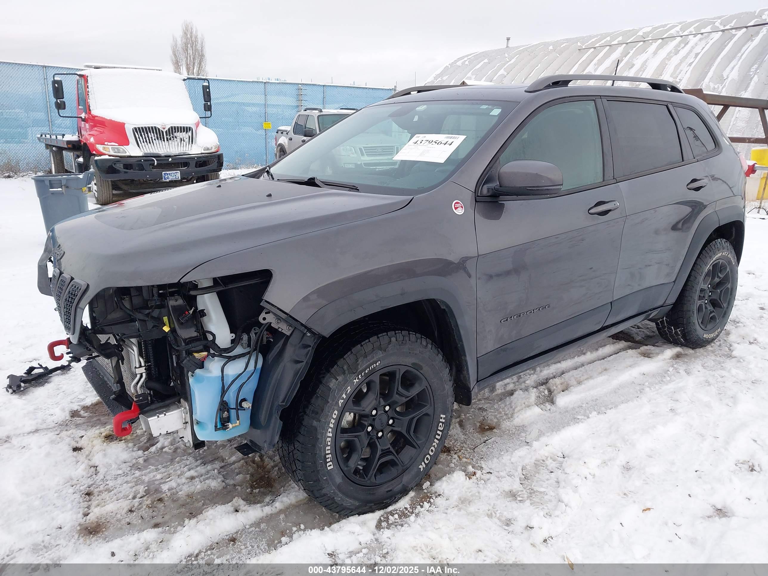 JEEP CHEROKEE image 2