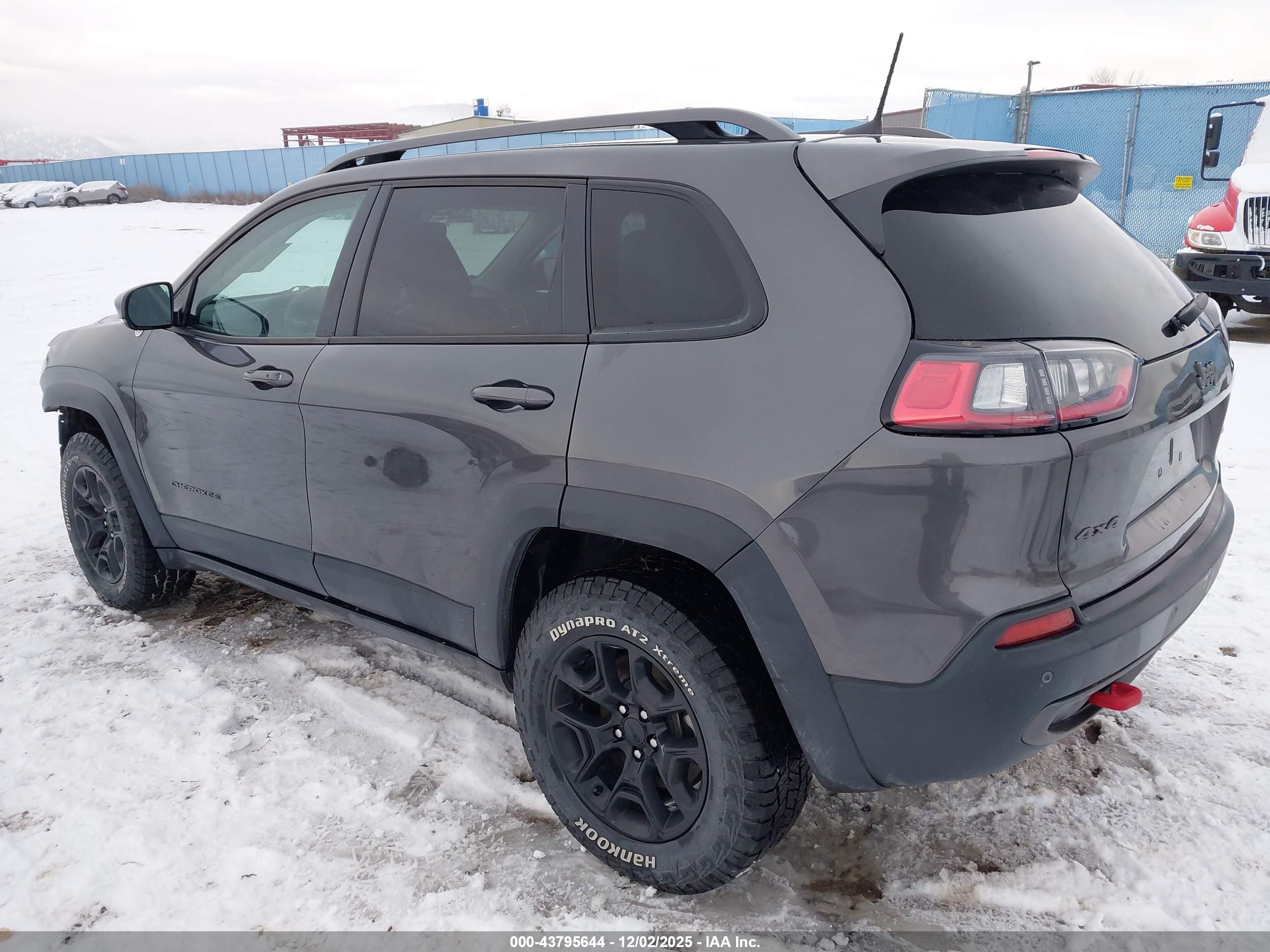 JEEP CHEROKEE image 3