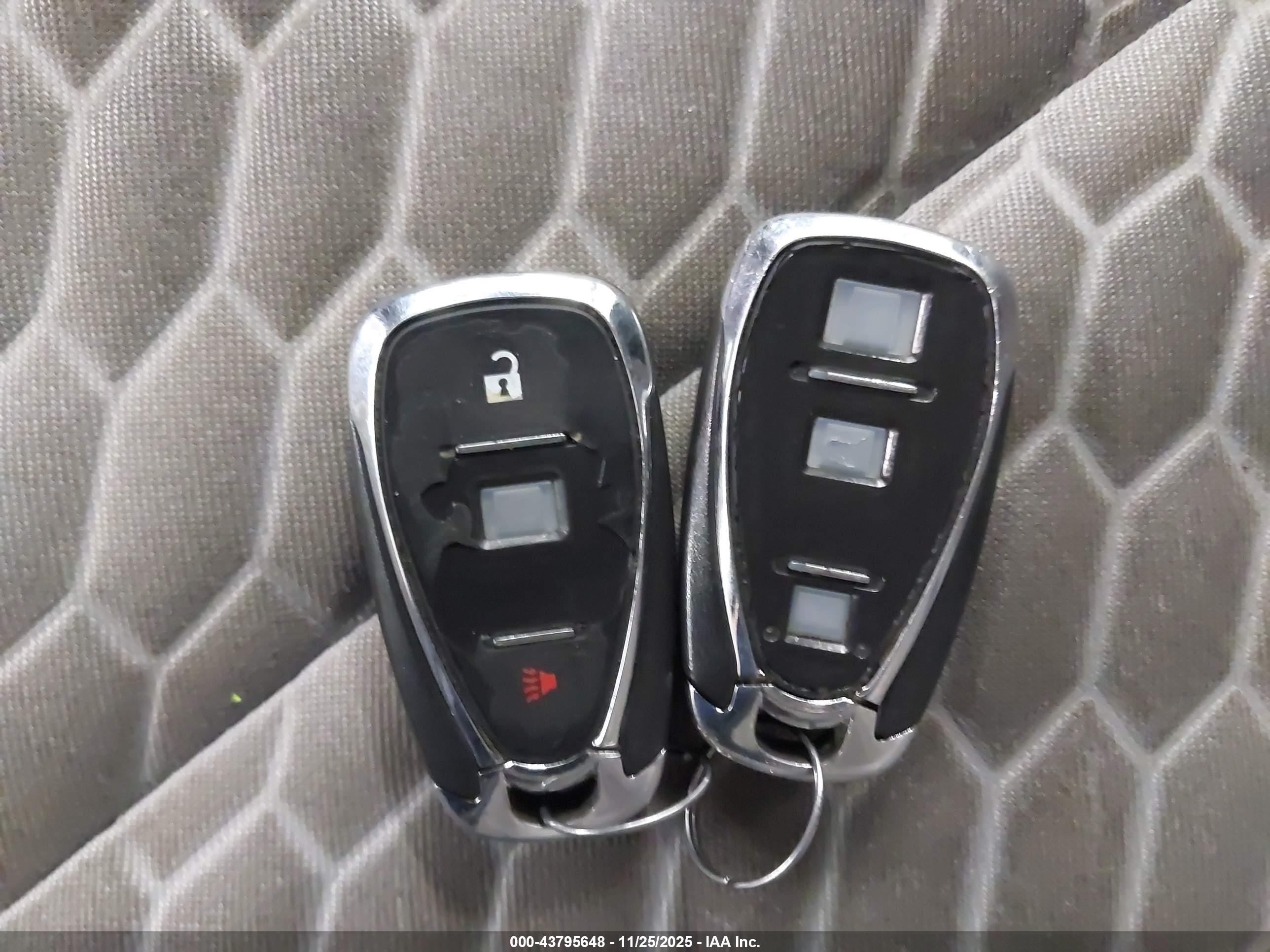 CHEVROLET EQUINOX image 11