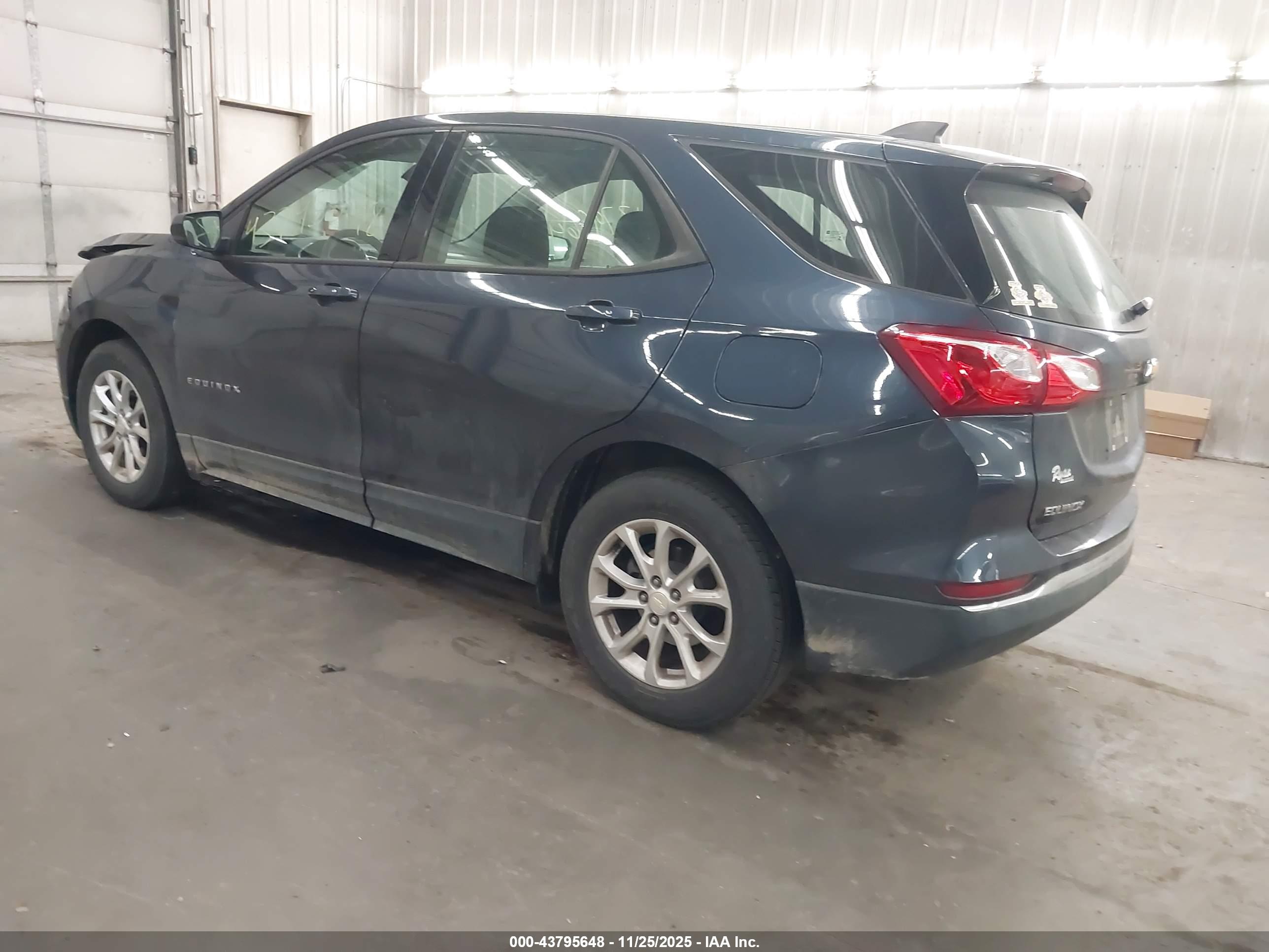 CHEVROLET EQUINOX image 3