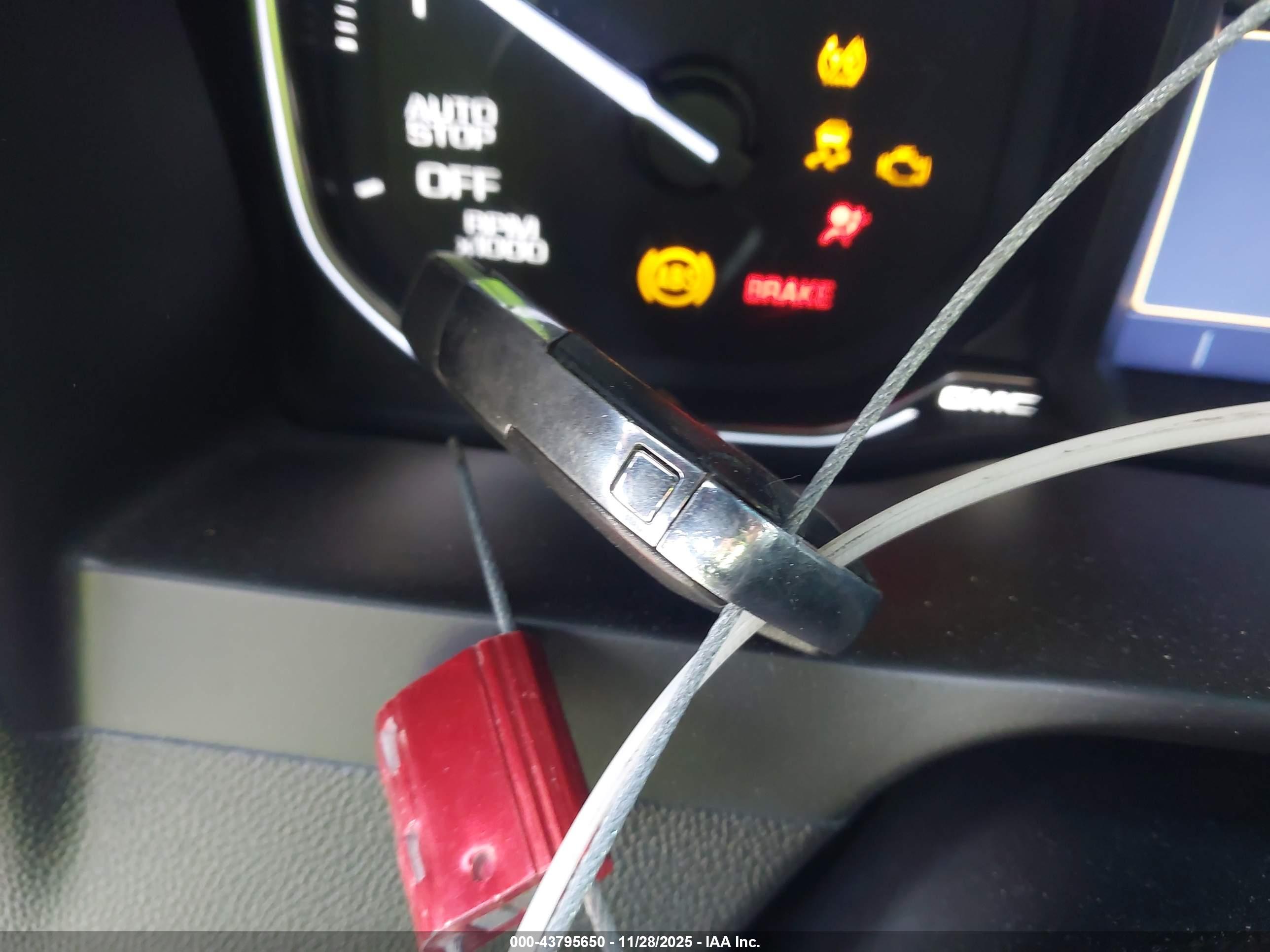 GMC SIERRA image 11