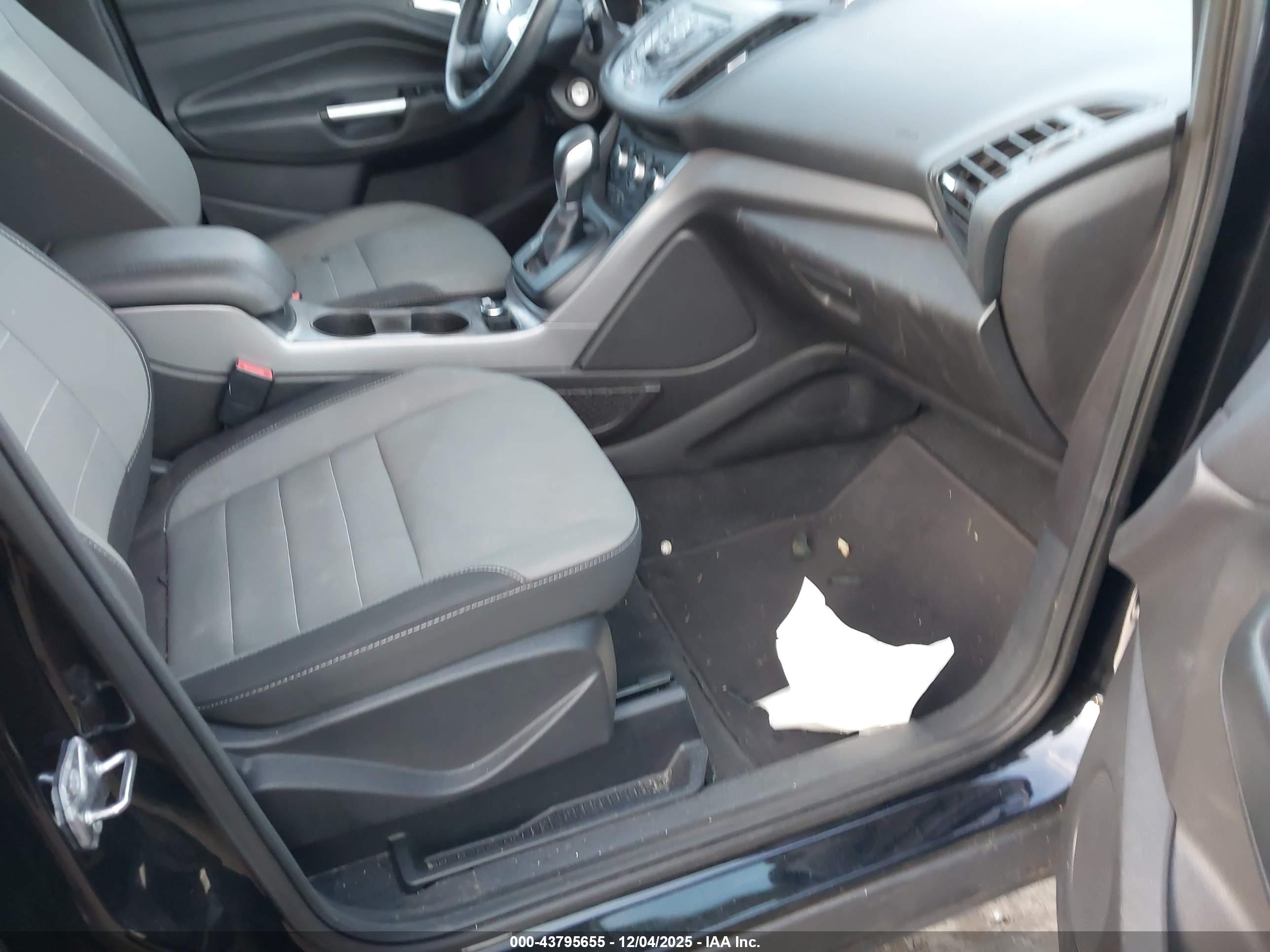 FORD ESCAPE image 5