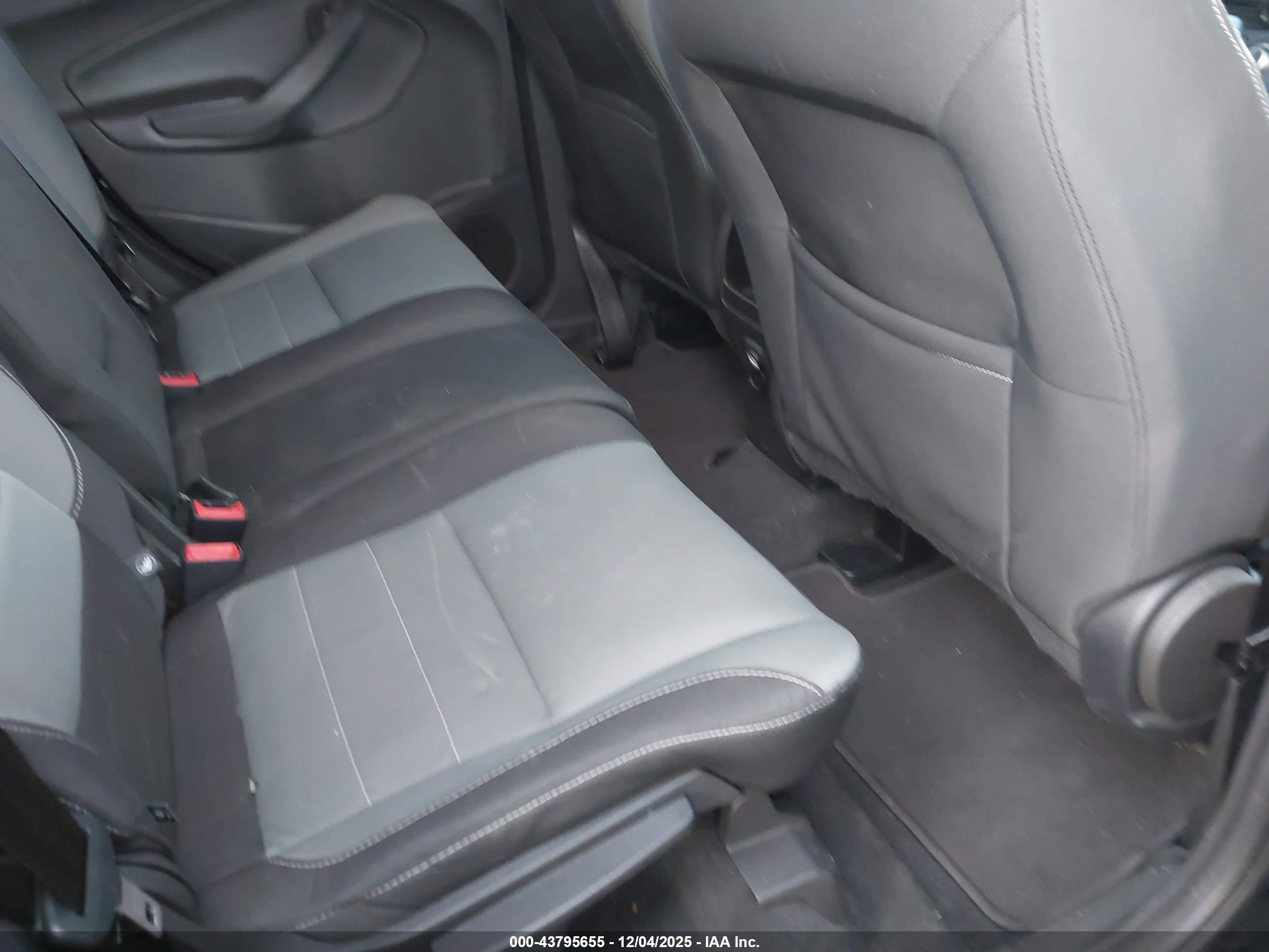 FORD ESCAPE image 8