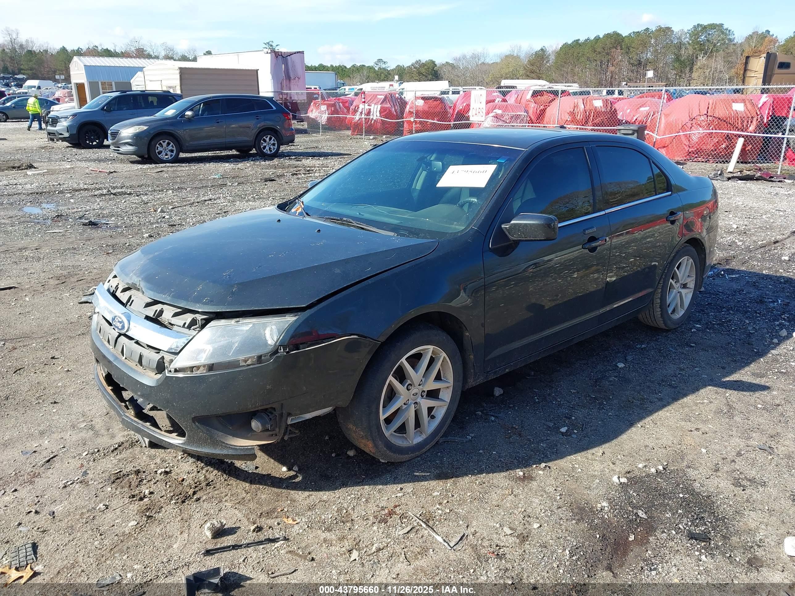 FORD FUSION image 2