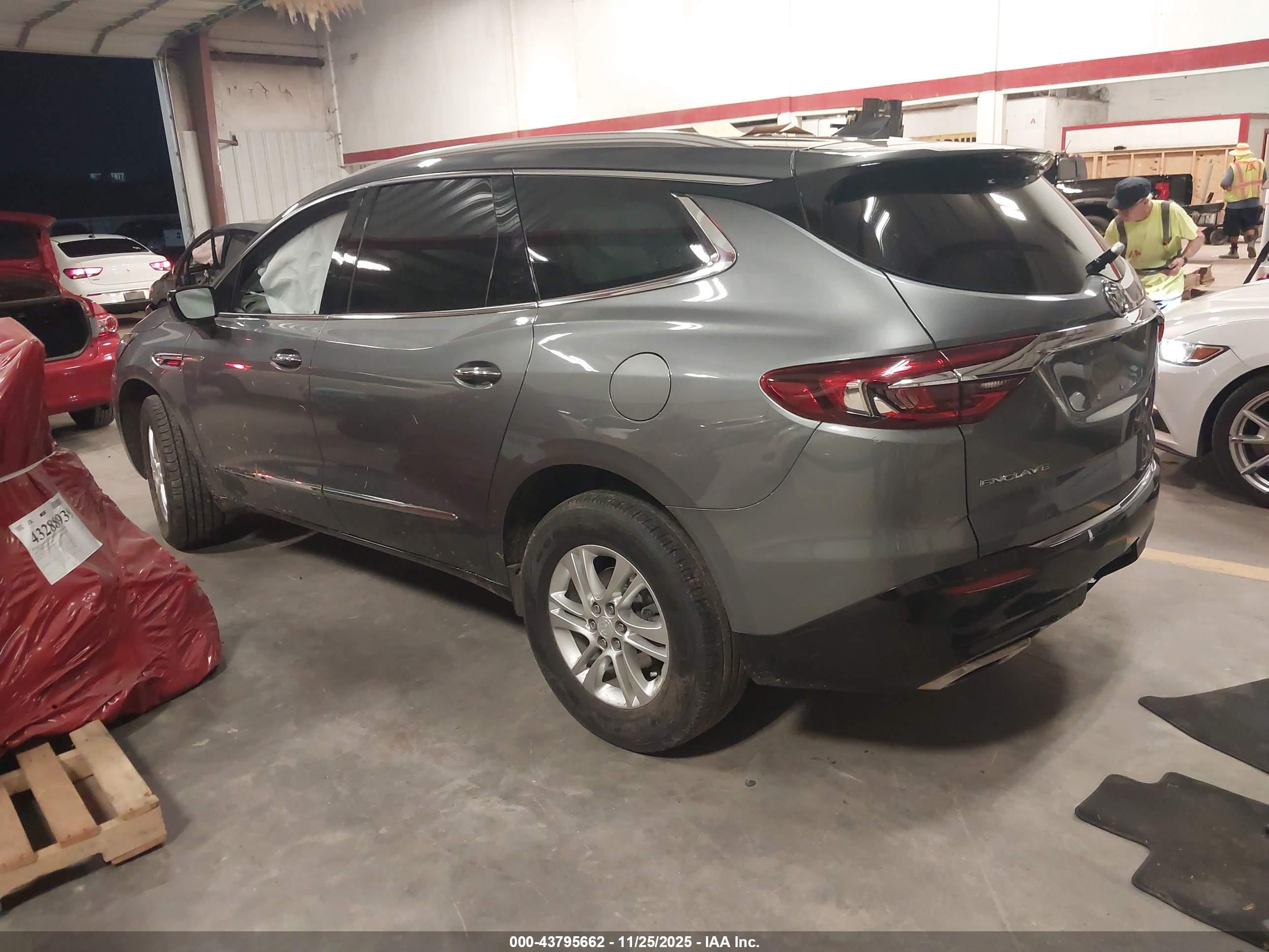 BUICK ENCLAVE image 3