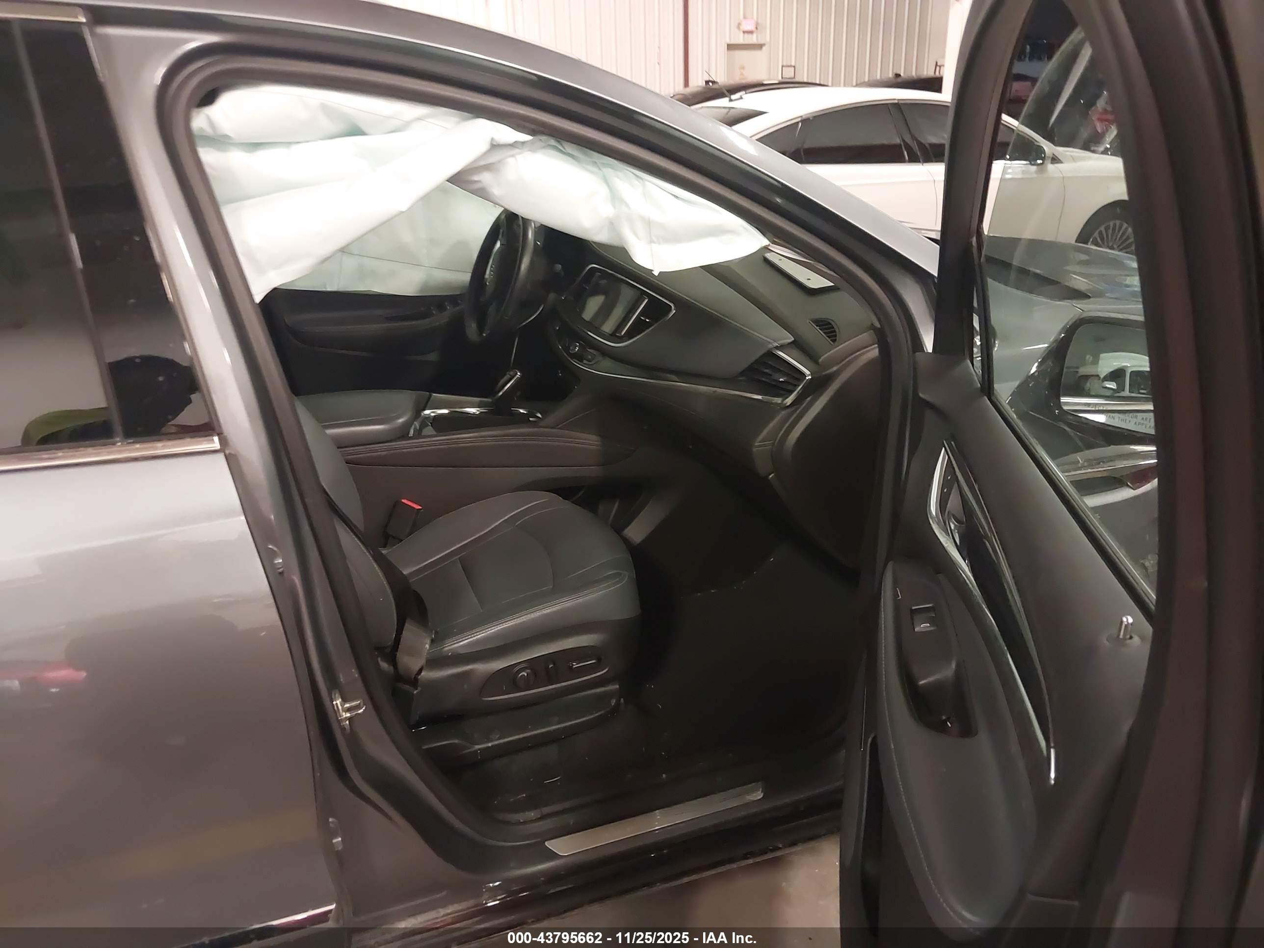 BUICK ENCLAVE image 5