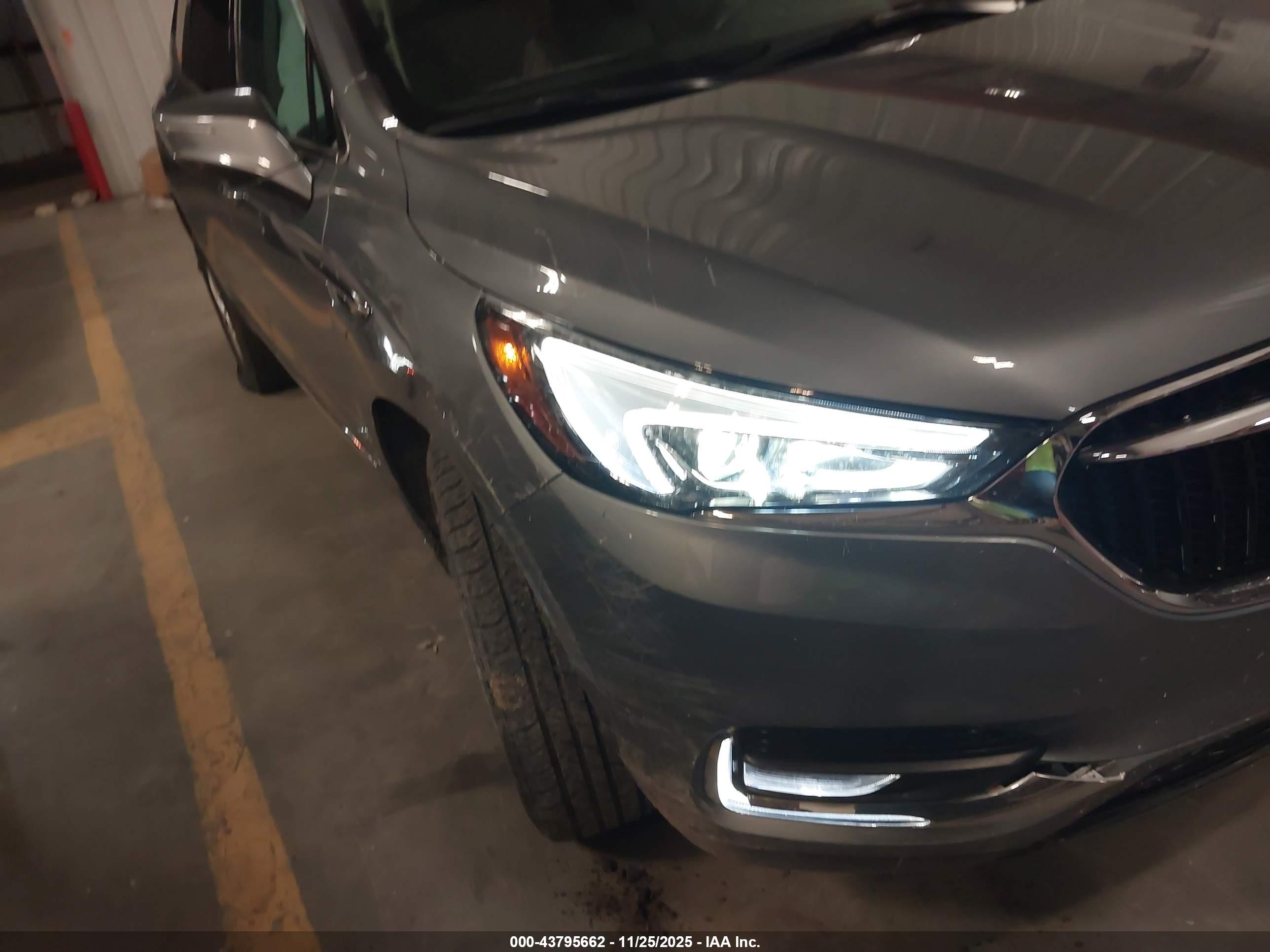 BUICK ENCLAVE image 6