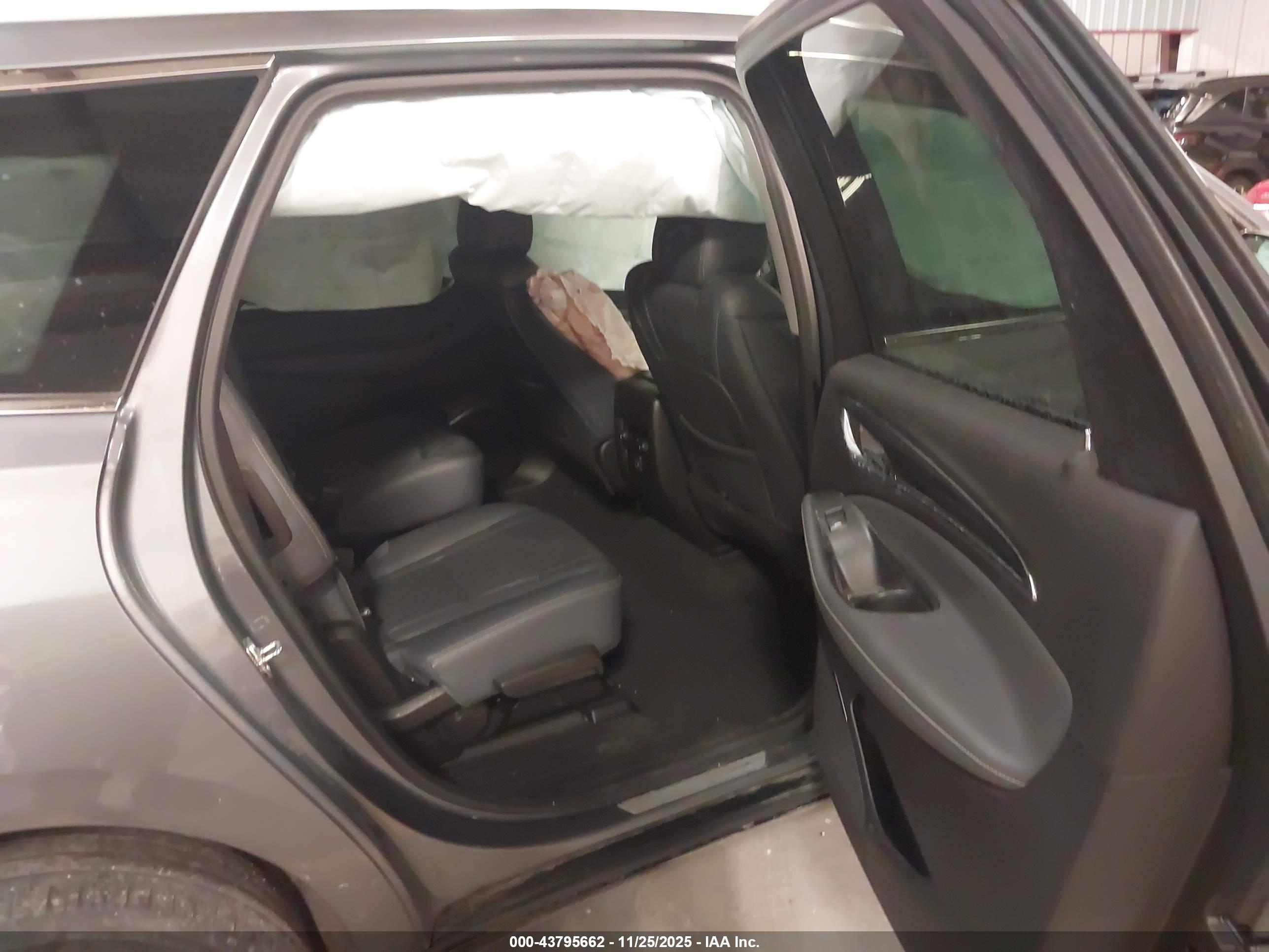 BUICK ENCLAVE image 8
