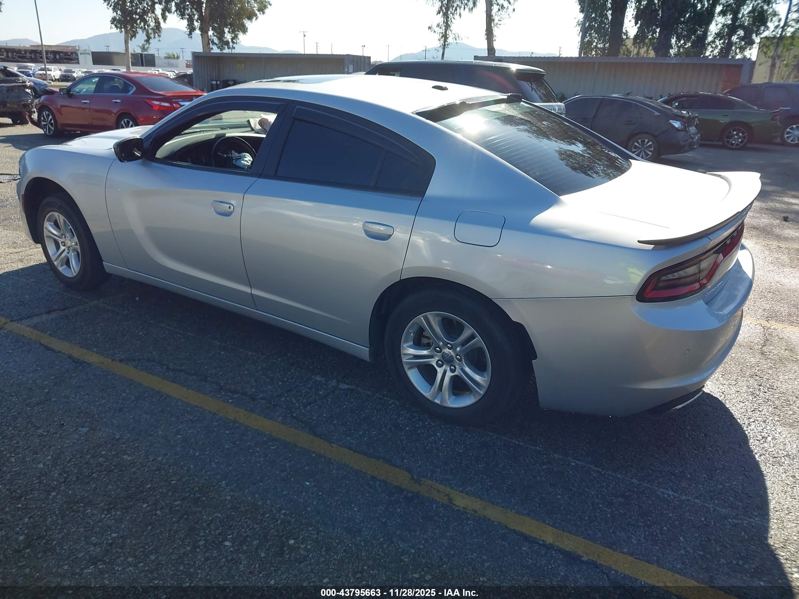 DODGE CHARGER image 3