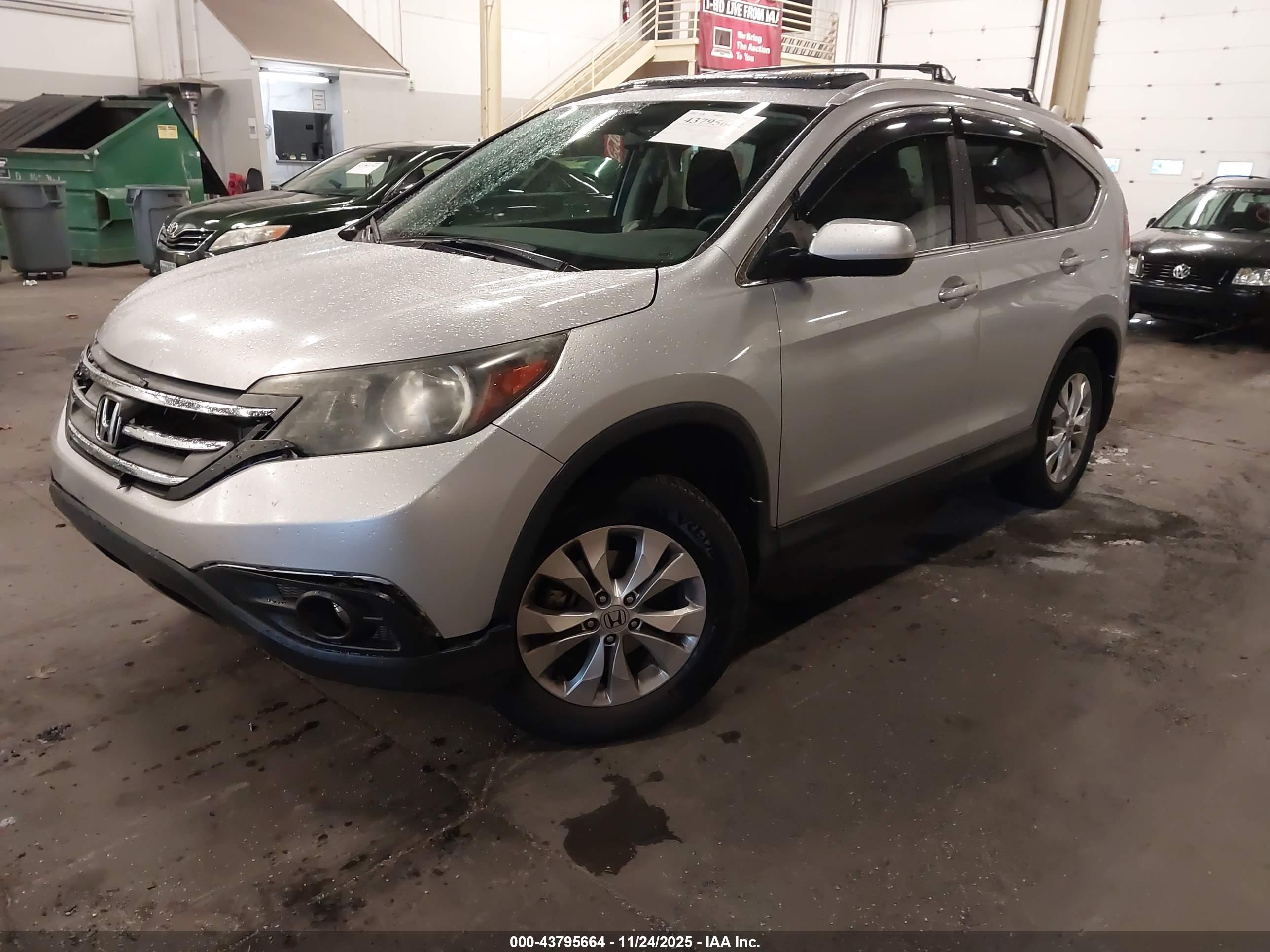 HONDA CR-V image 2