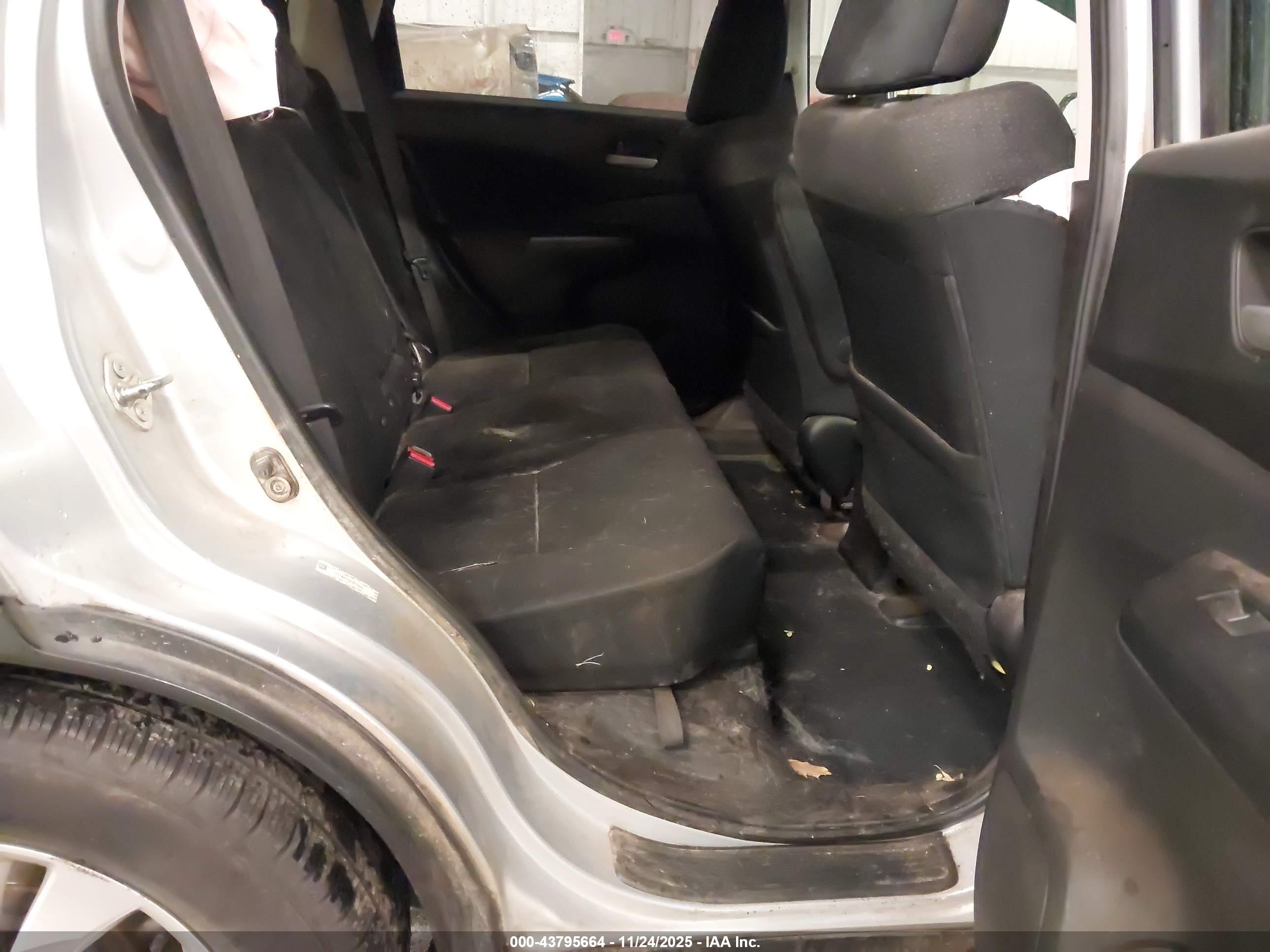 HONDA CR-V image 8